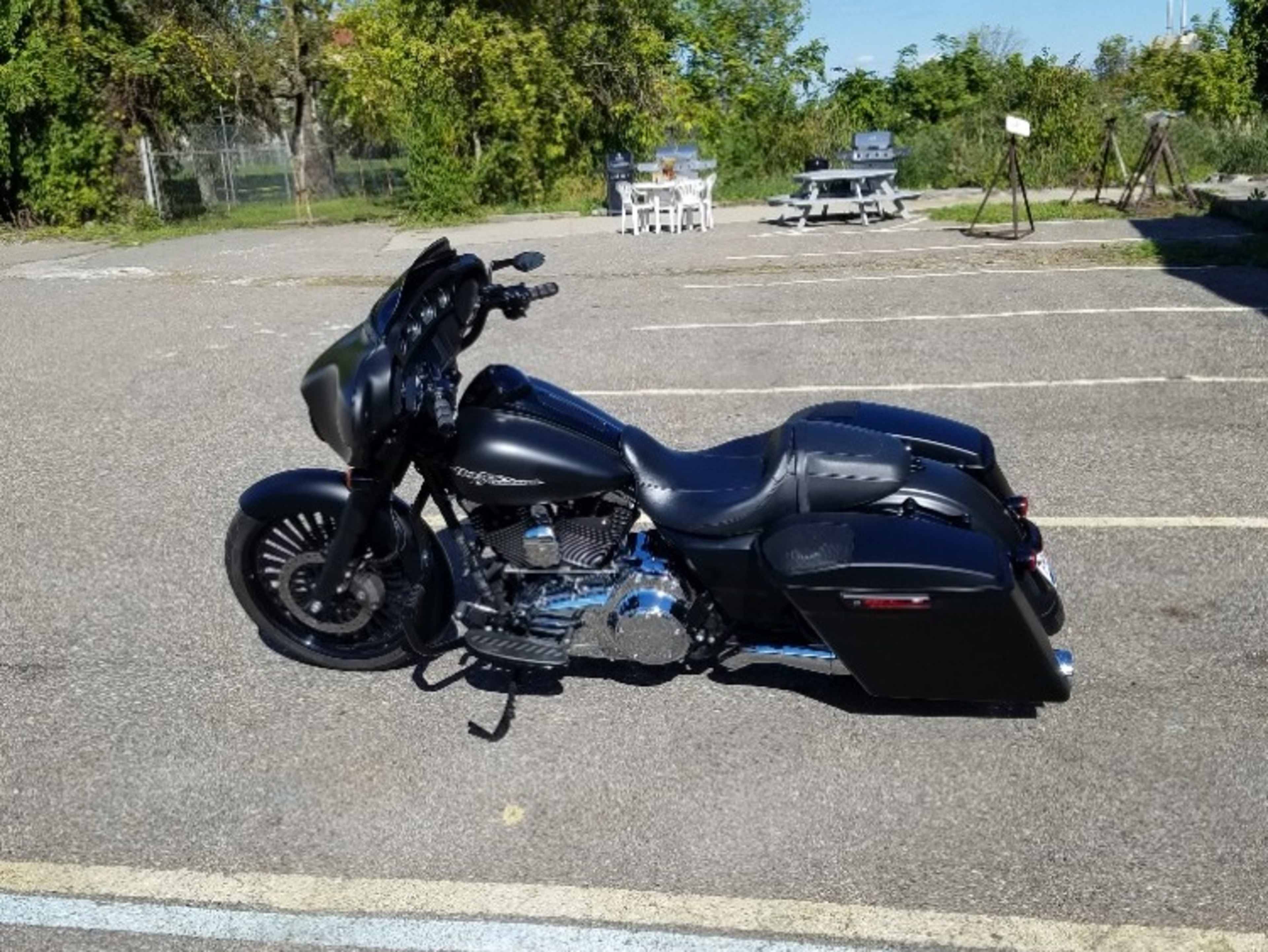 Custom Harley Davidson Street Glide