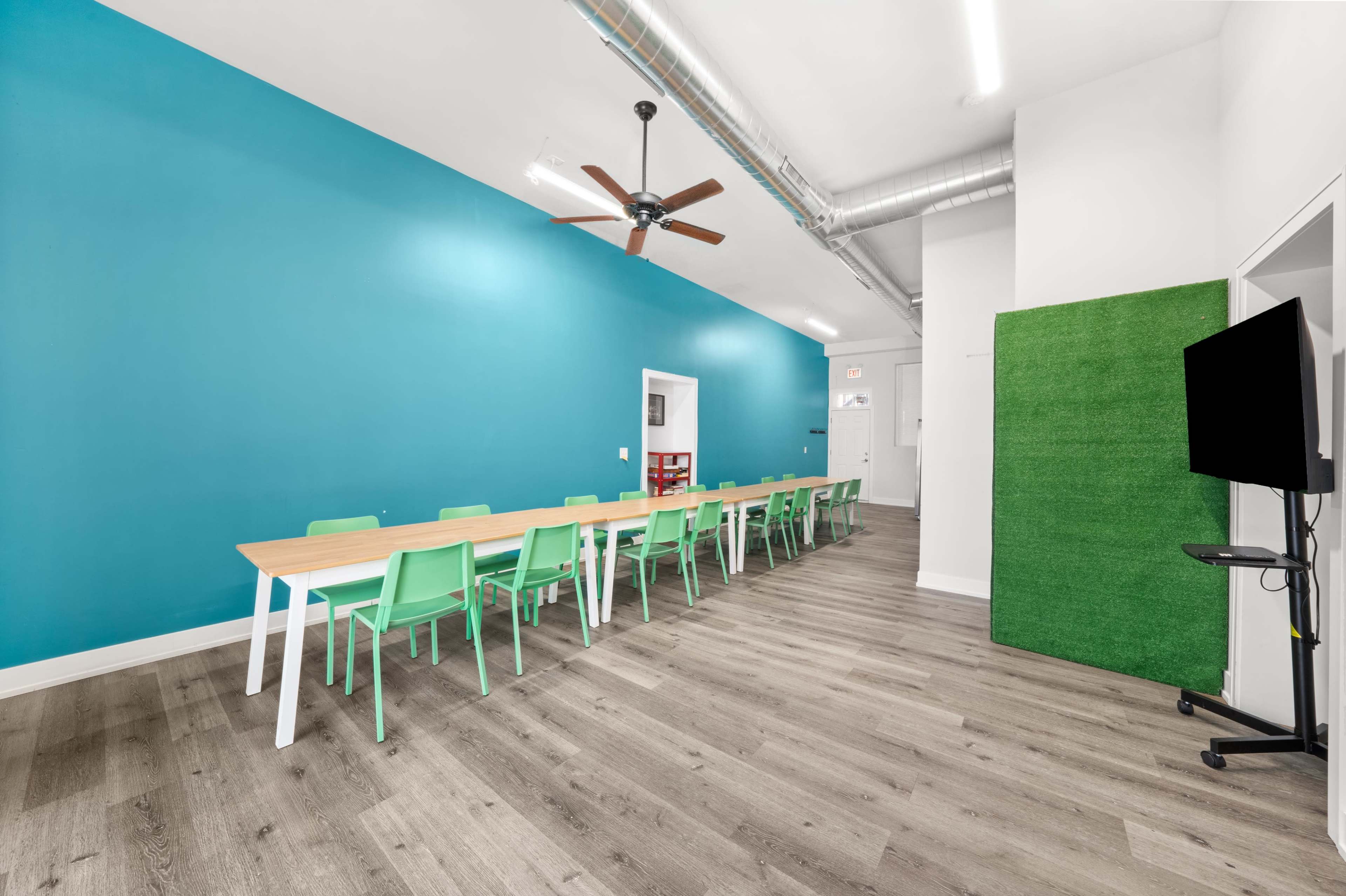Trendy Space Perfect for Meetings, Events & Seminars Image in Albany Park, Chicago, IL