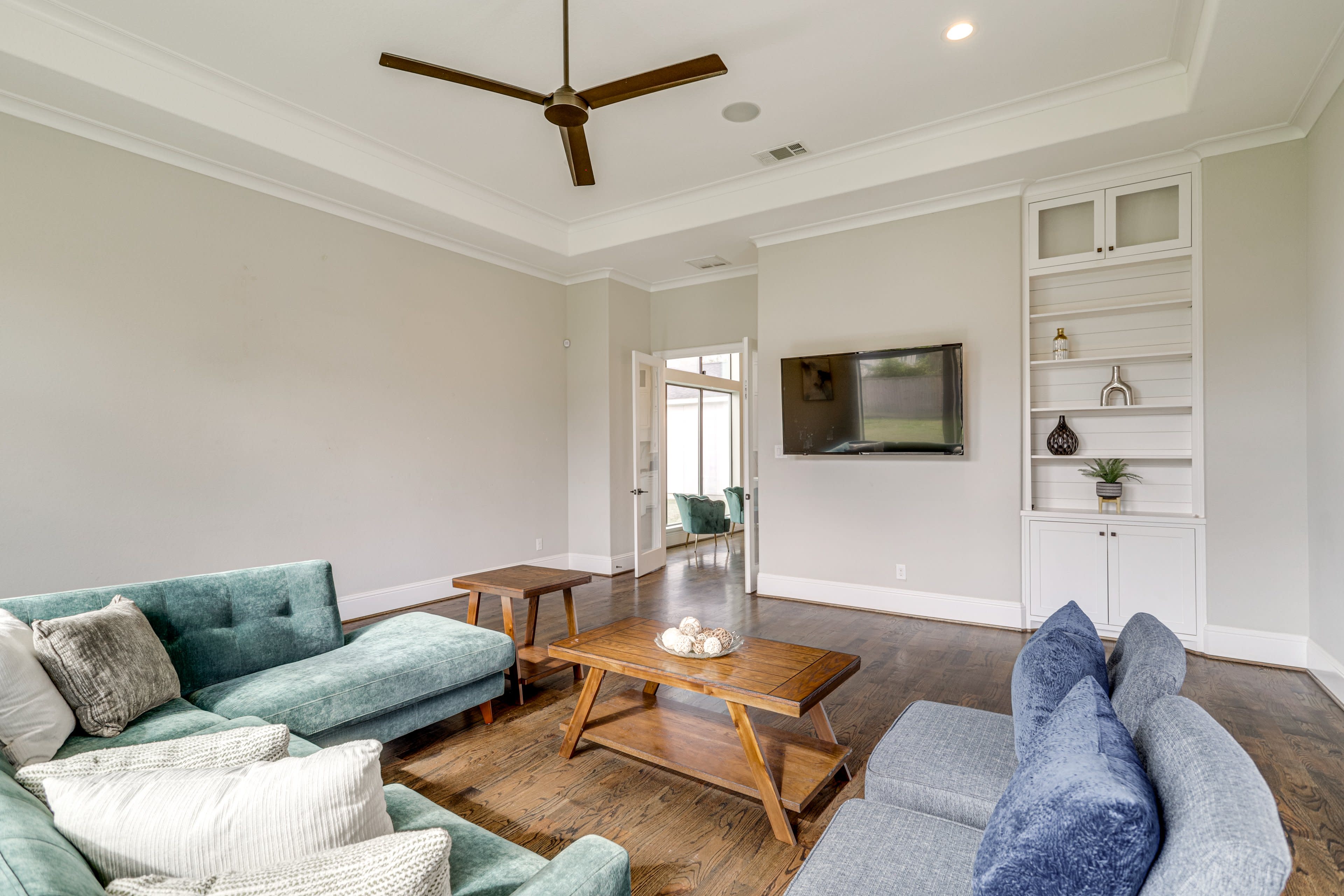 Event-ready gated mansion in Houston Image in Northside, Houston, TX