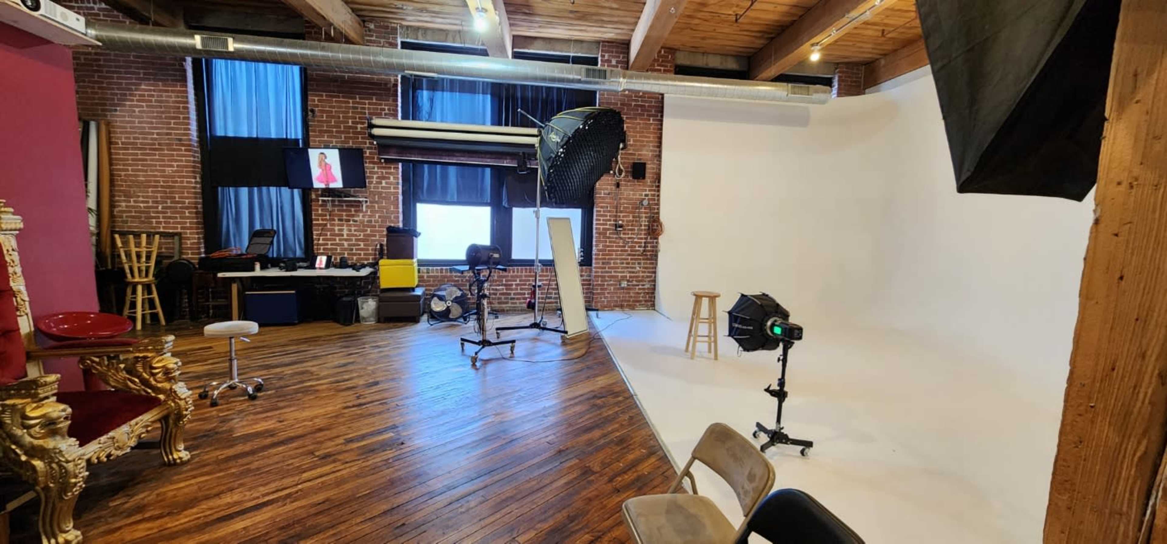 Professional Photography and Video Studio and event space with Cyc-wall Image in North Philadelphia, Philadelphia, PA