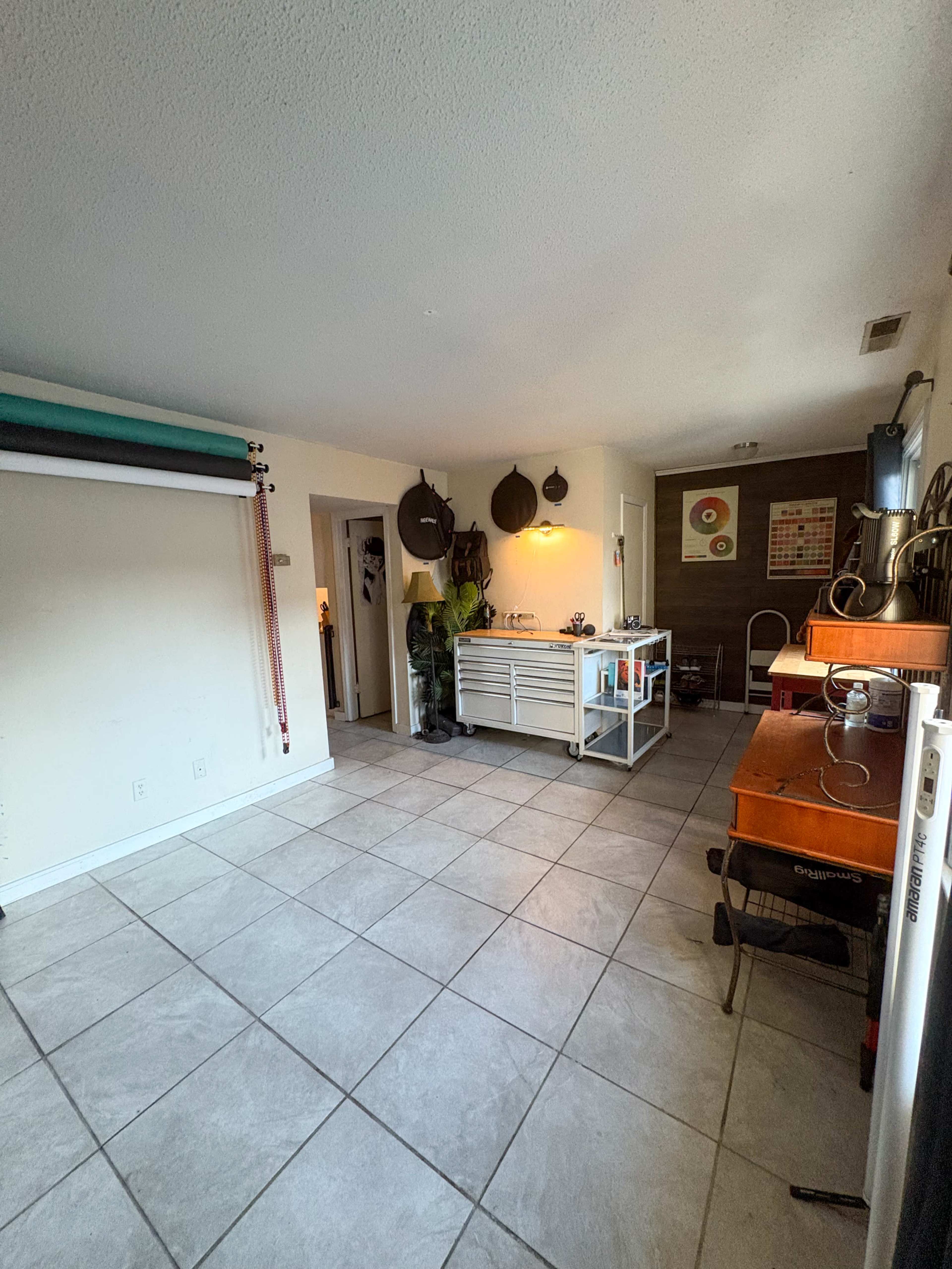 Downtown Mini Studio with Inlet access for Outdoor Photoshoots Image in Wagener Terrace, Charleston, SC