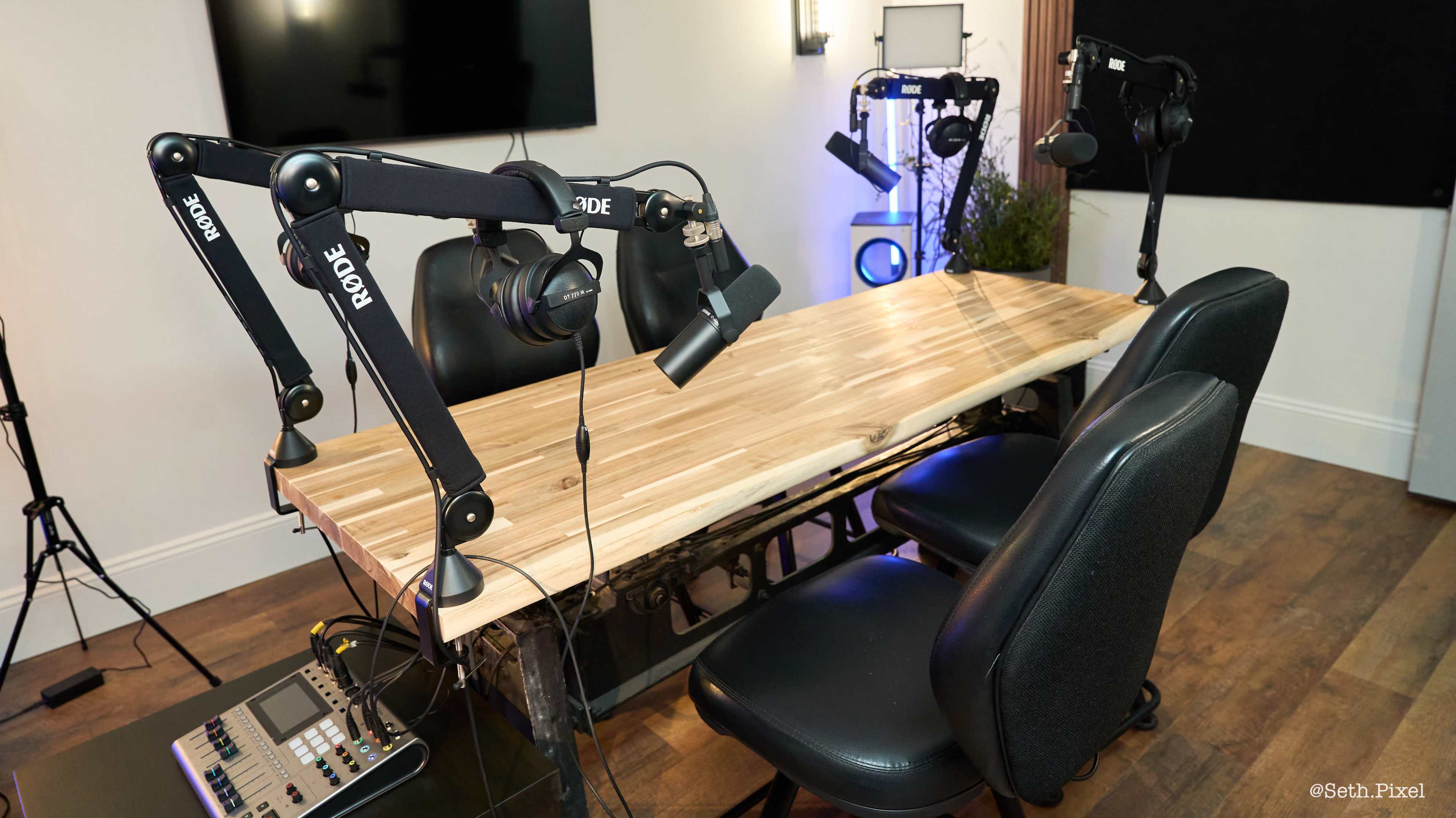Podcast recording and media production rental space Image in Gibson, Hamilton, ON
