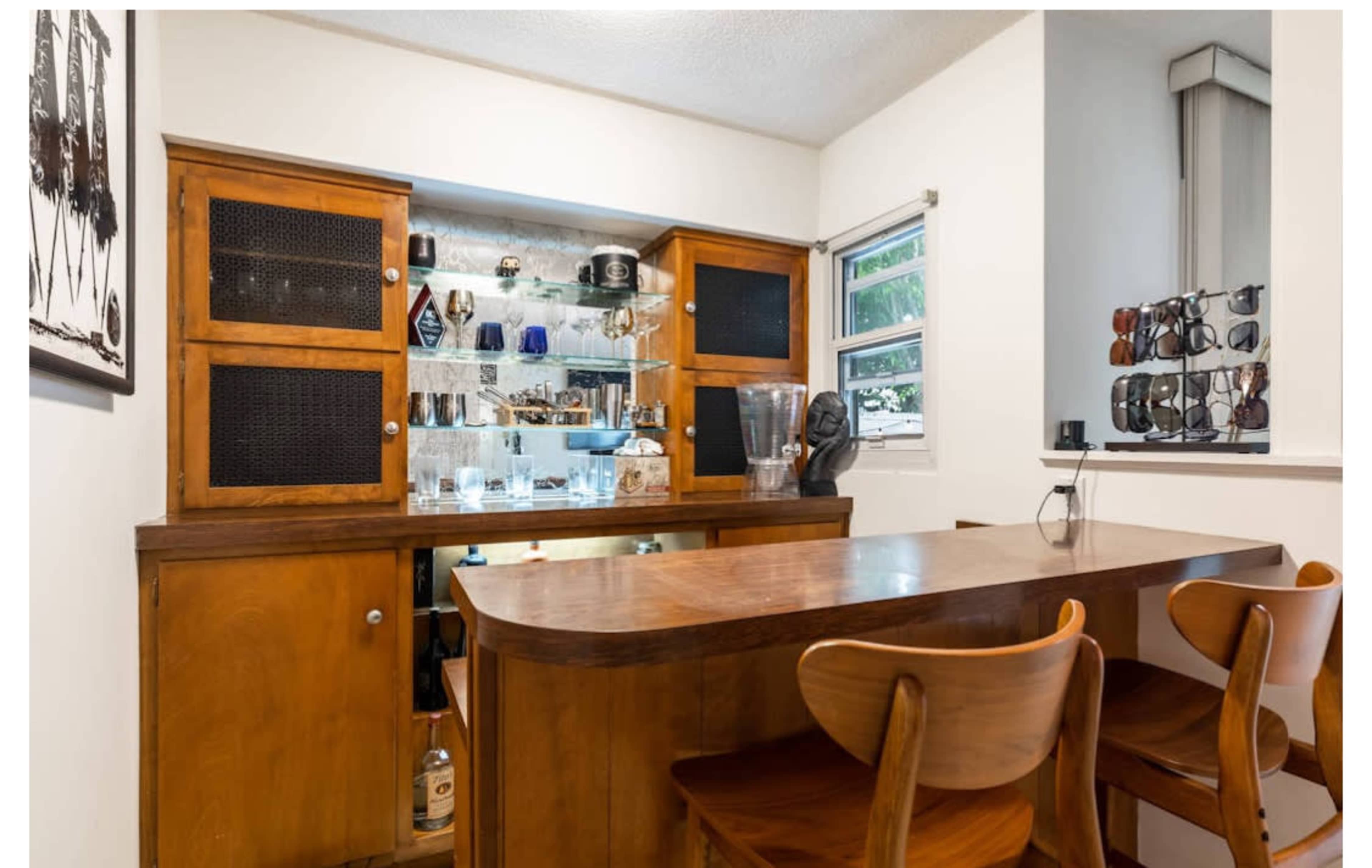 Mid-Century Urban Chic Image in Playa Del Rey, Los Angeles, CA