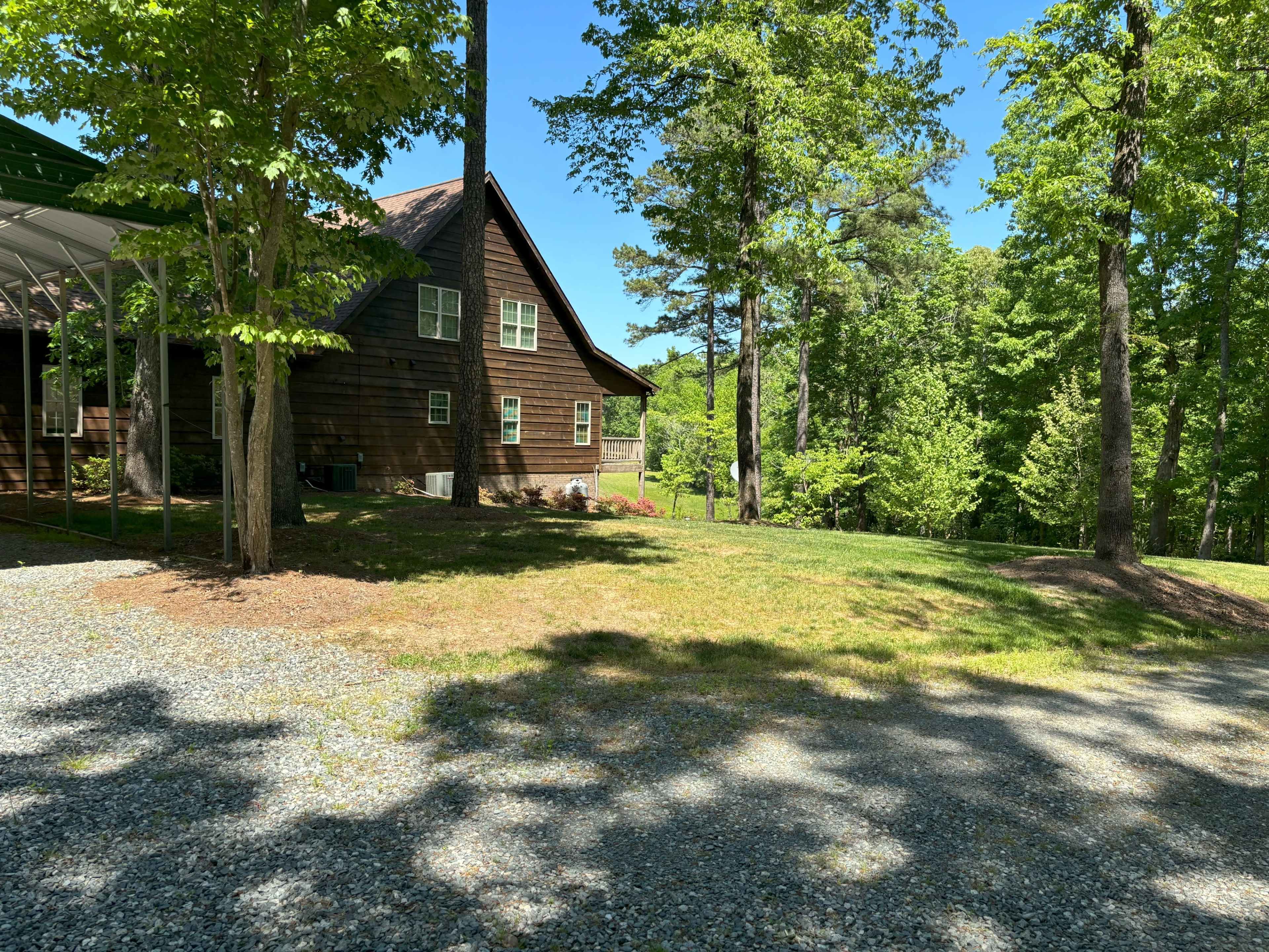 Elysian Oasis: Versatile Estate for Corporate Retreats, Events, and Gatherings Image in , Climax, NC