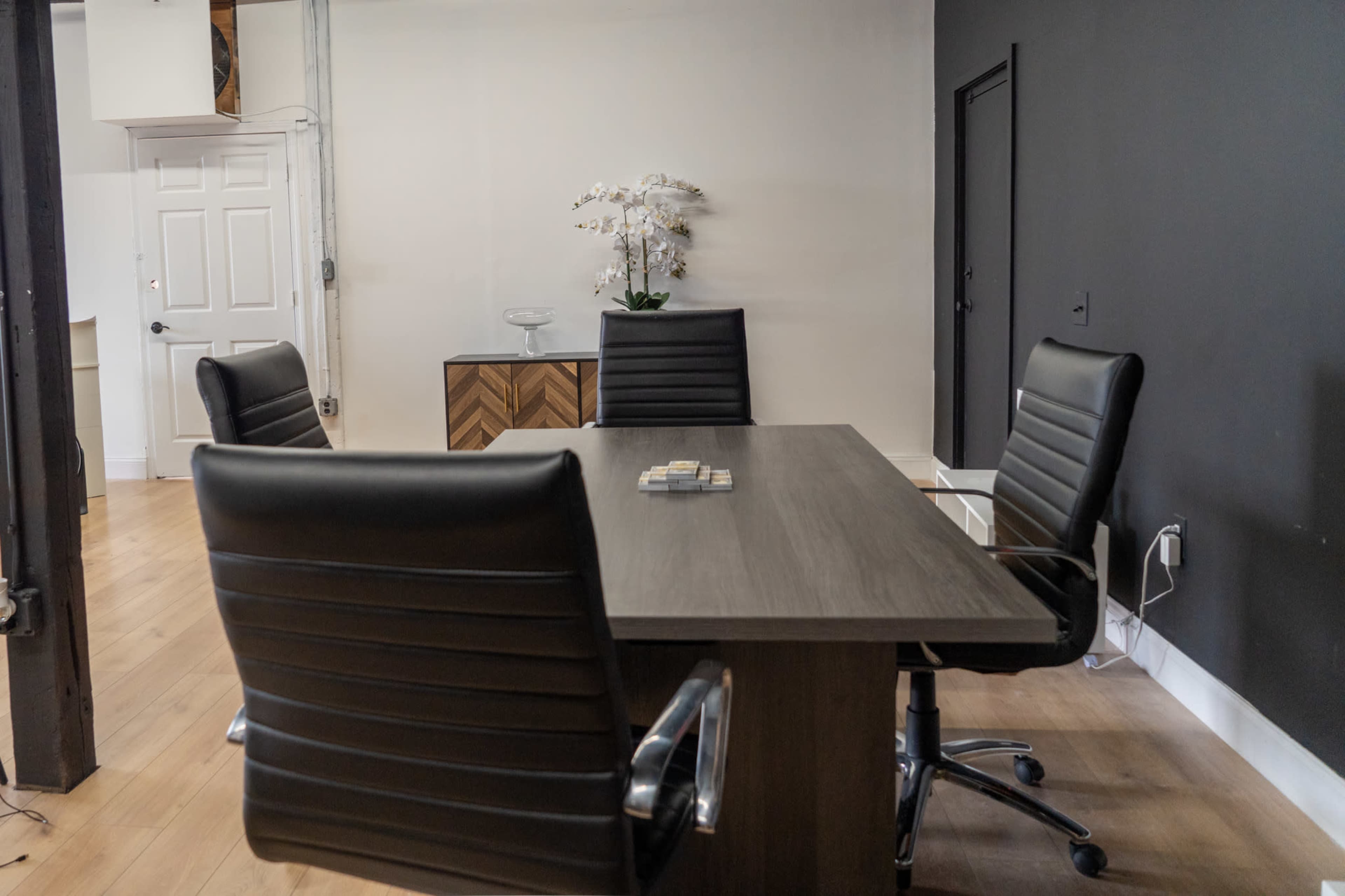 Natural Light Studio in Everett – Perfect for Photo, Video & Content Image in Everett, Everett, MA
