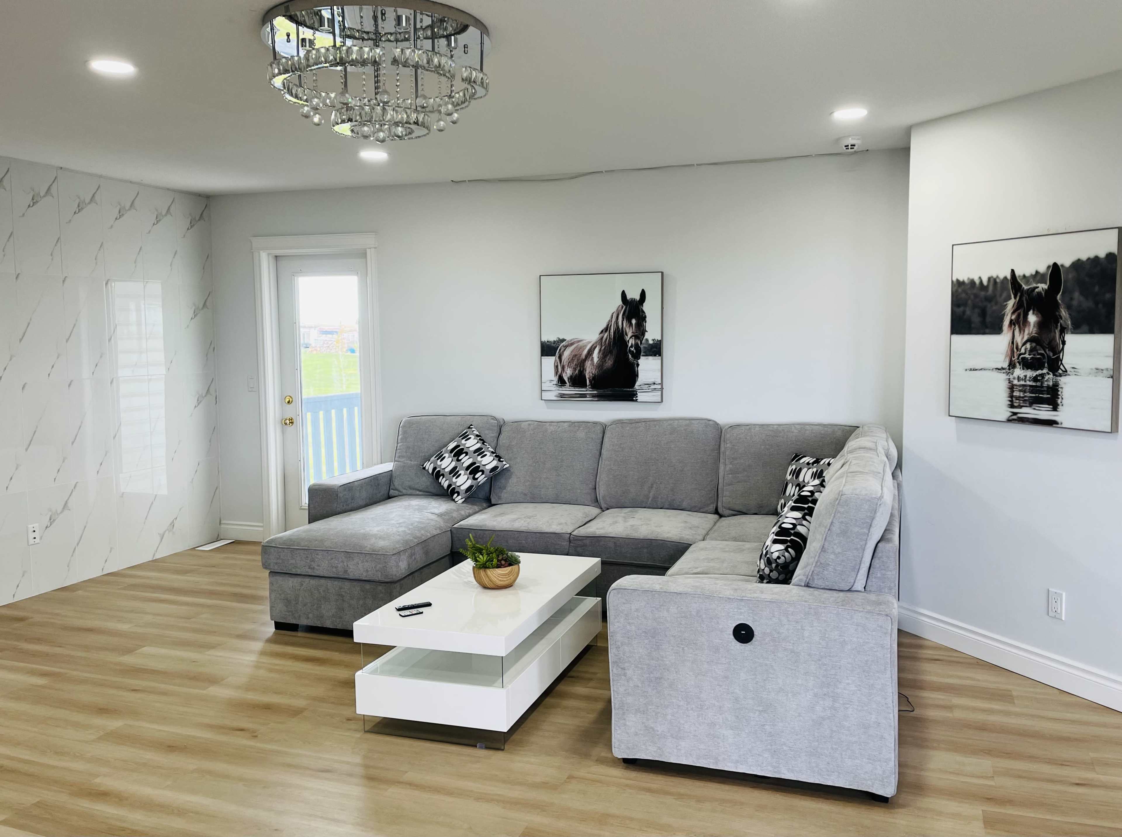 Acreage | Wedding Events | Parking for +30 Vehicles | Massive Property and House Image in , Delacour, AB