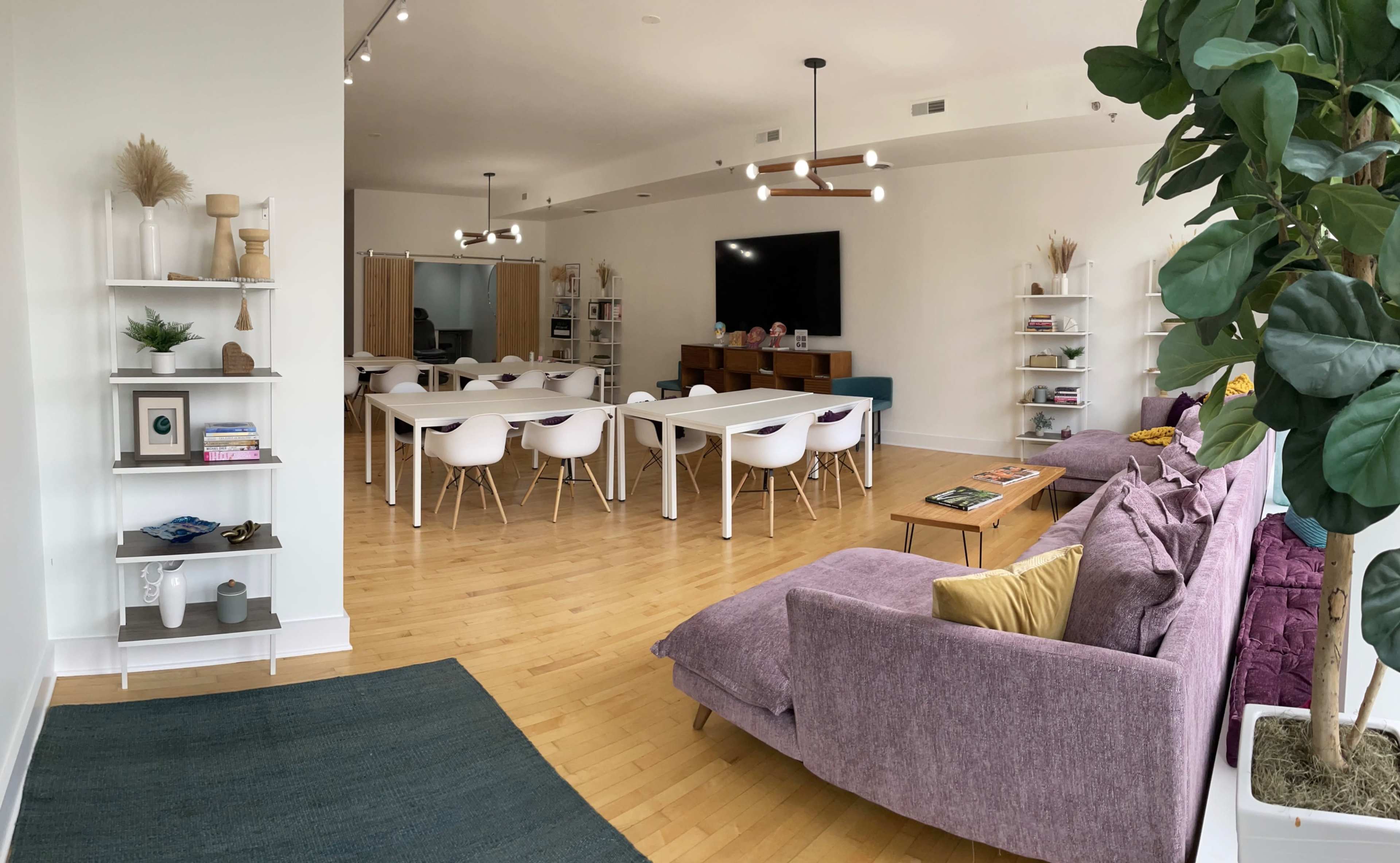 Hinsdale Meeting Space, Work space or Photography Studio Image in Downers Grove Township, Hinsdale, IL