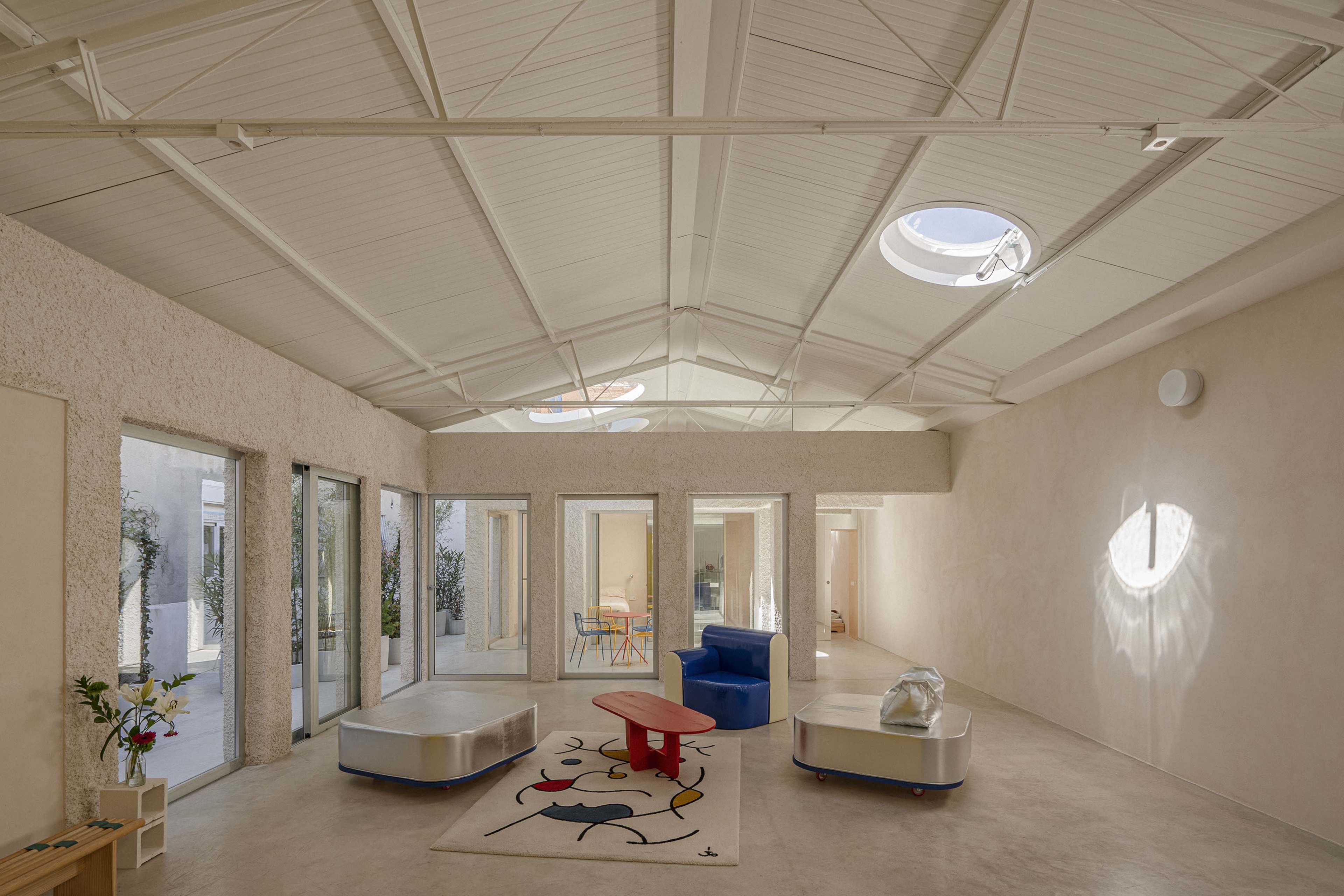 Architect-Designed Studio with Natural Light Image in San Isidro, Madrid, M