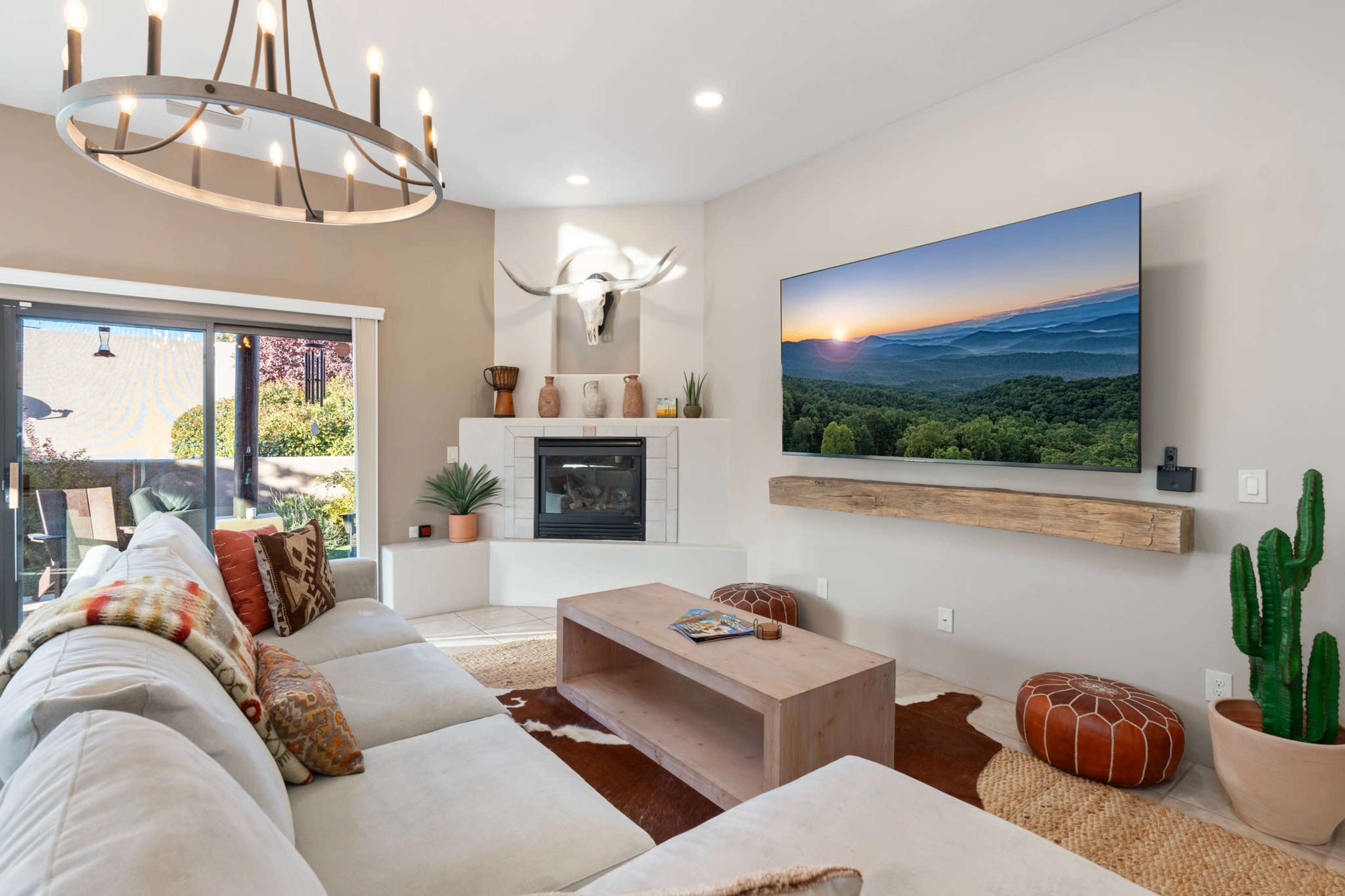 6BD/3BA: Heated Pool/Spa, Fire-pit/BBQ, Billiards Image in Village of Oak Creek, SEDONA, AZ