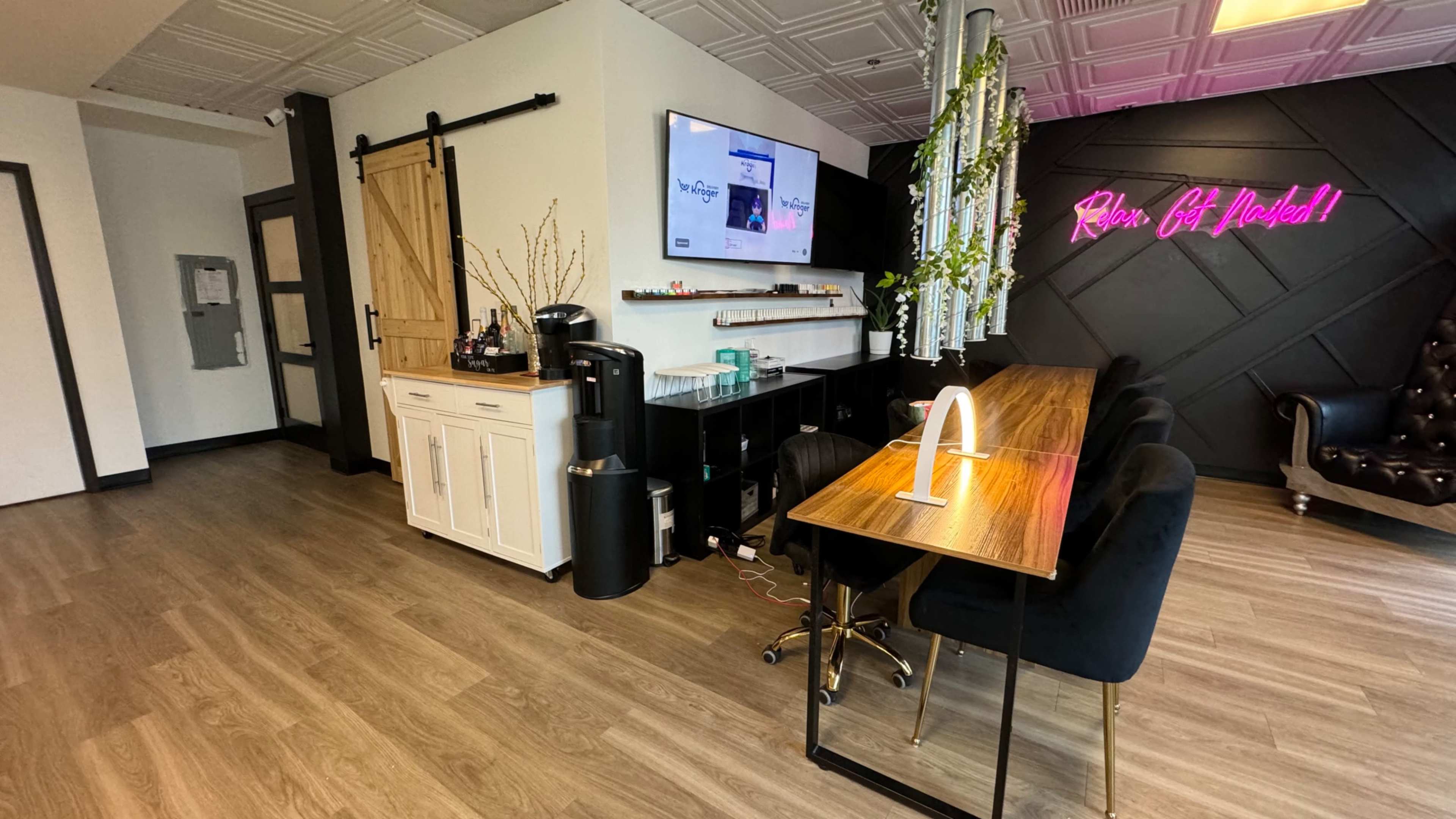 Beauty Wellness Bar for Nails, Lashes, and PMU Image in Auburn, Auburn, WA