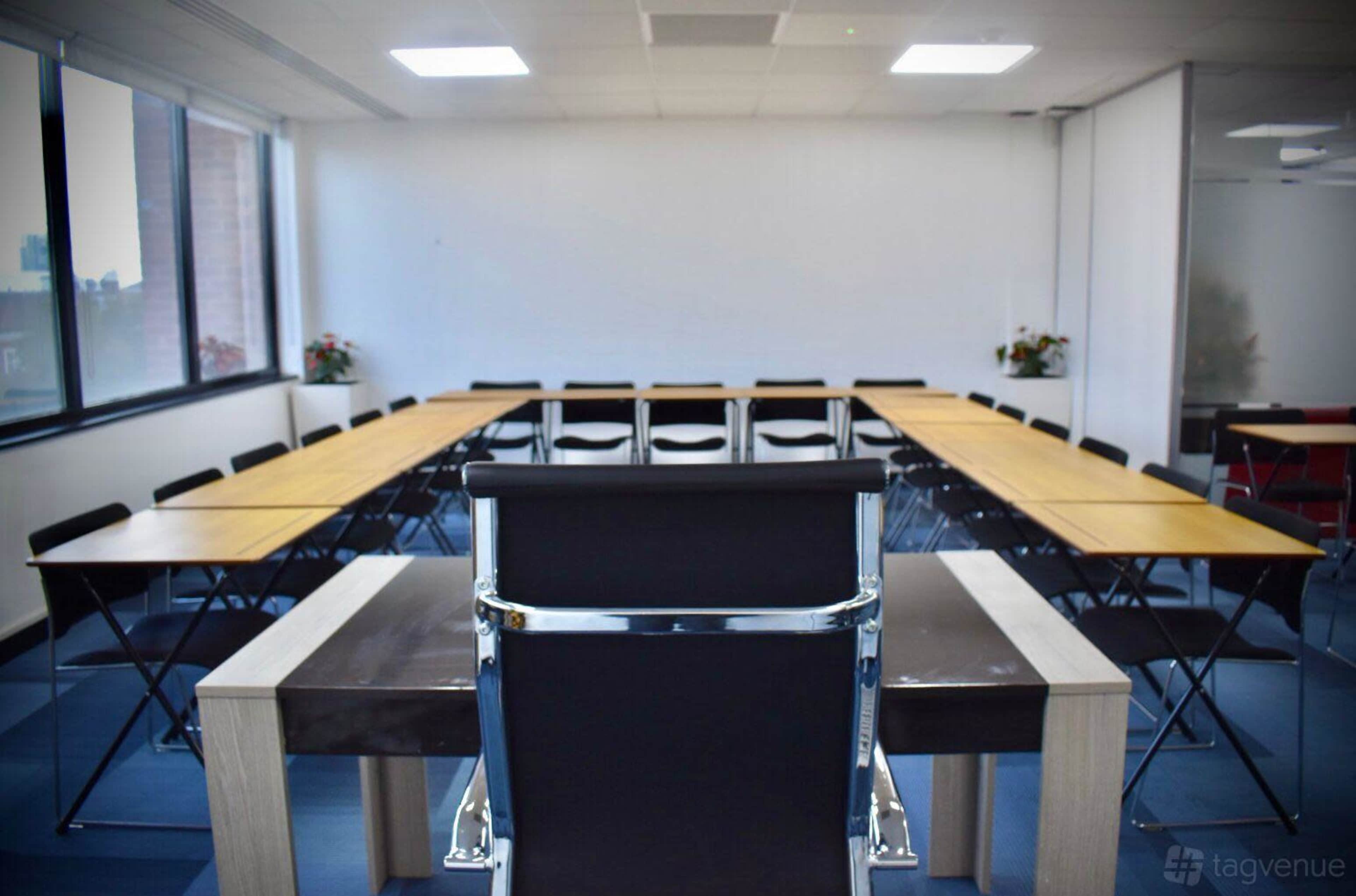 Affordable East London Event Space – Flexible Layout, Natural Light, Great Location Image in Stratford, London, ENG
