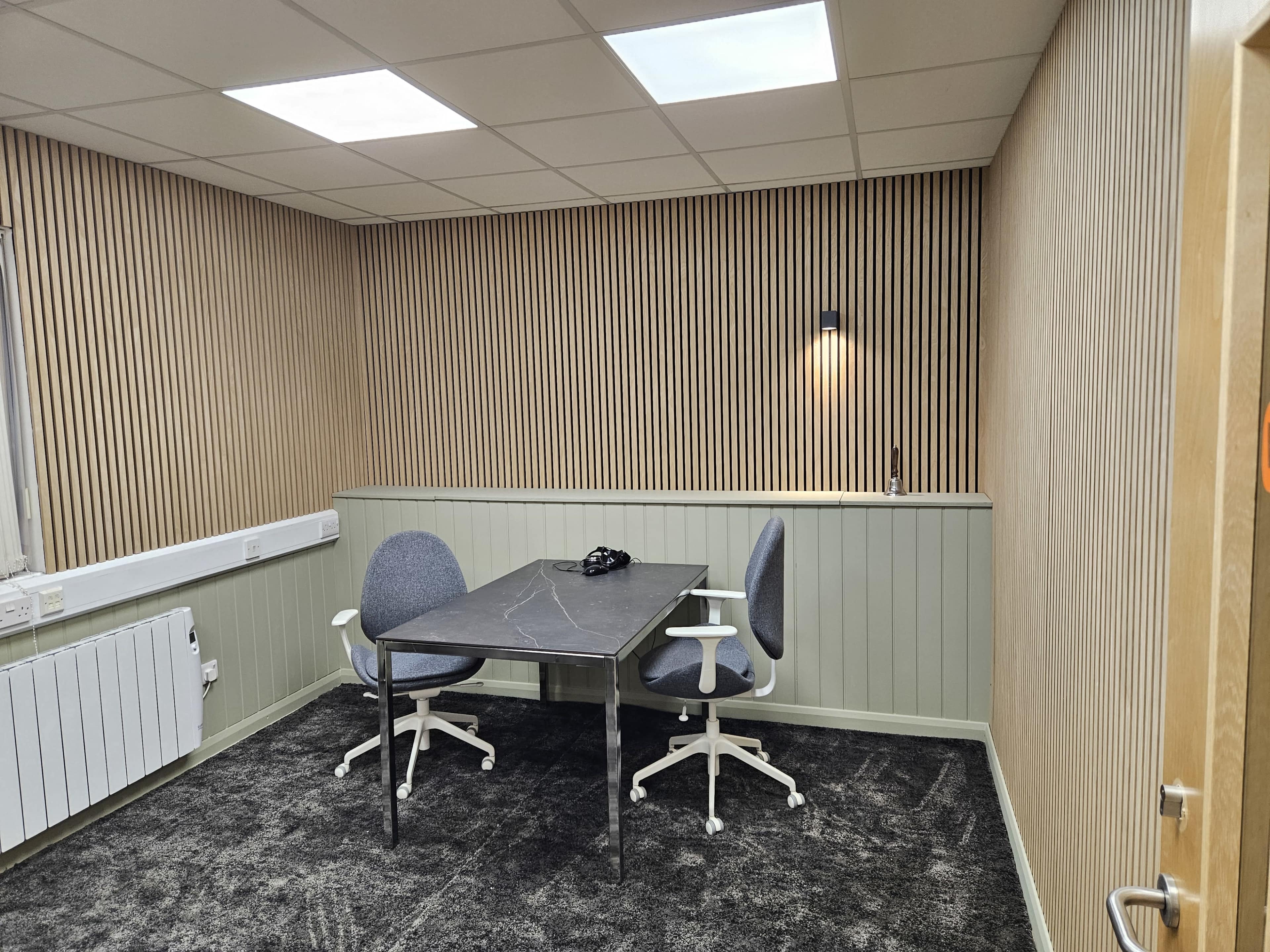Purpose built podcast studio 1 minute off junction 8 M53 motorway in modern high spec office. Image in Ellesmere Port, Ellesmere Port, Cheshire, ENG
