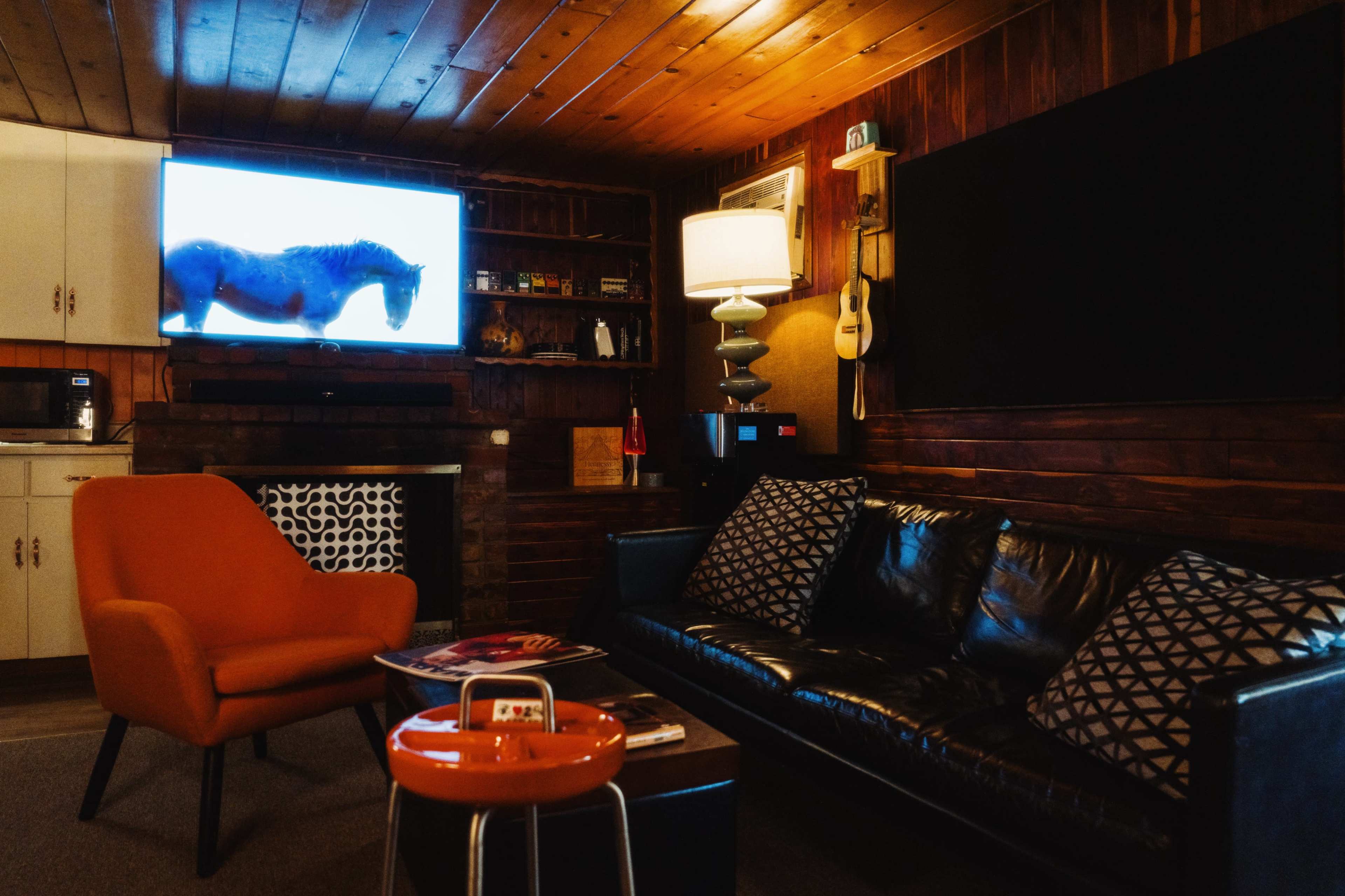 Rustic Urban Recording Studio in Van Nuys Image in Lake Balboa, Van Nuys, CA