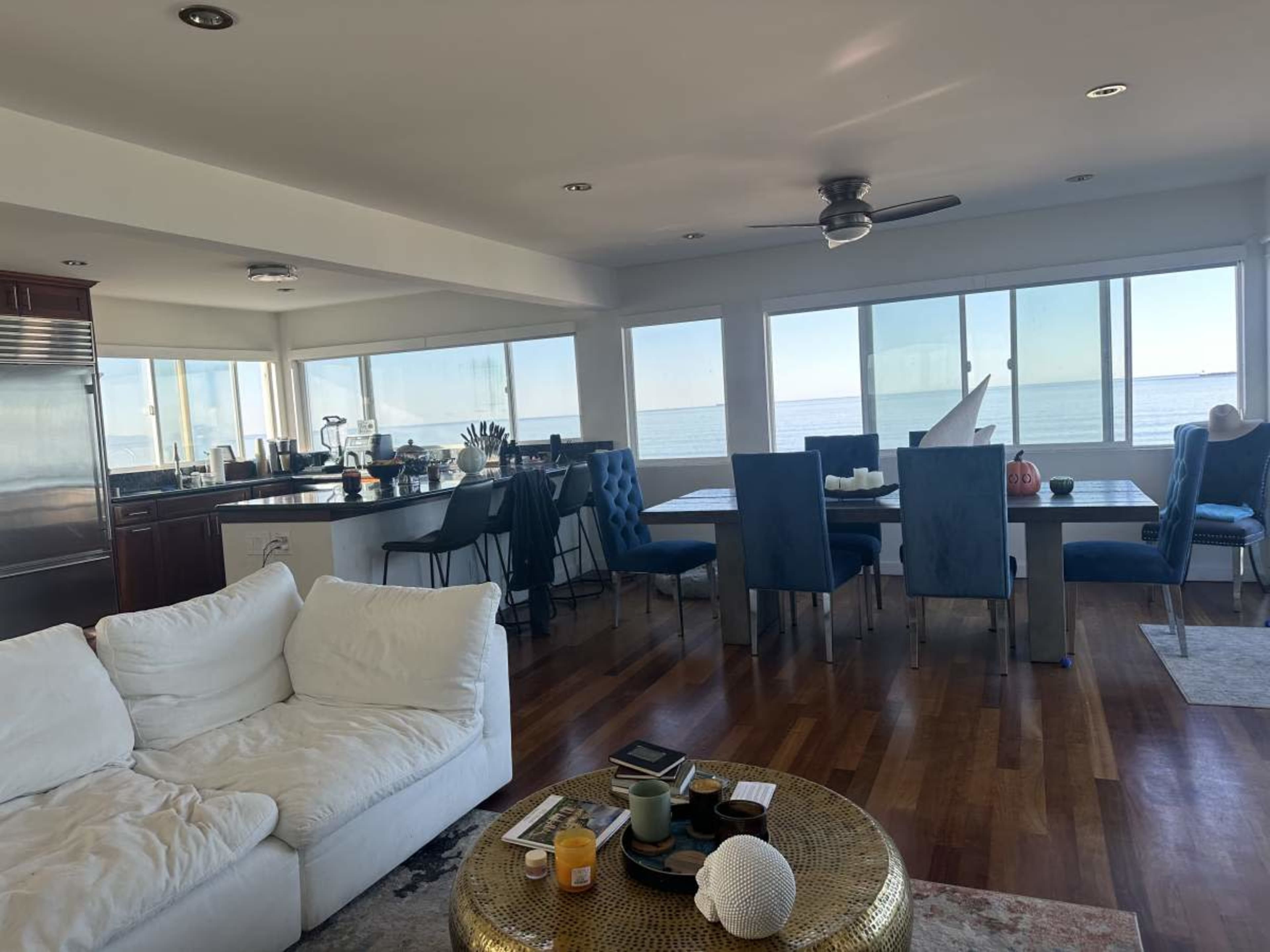 Gorgeous Beach side property with tons of light and spectacular ocean views Image in Manhattan Beach, Manhattan Beach, CA