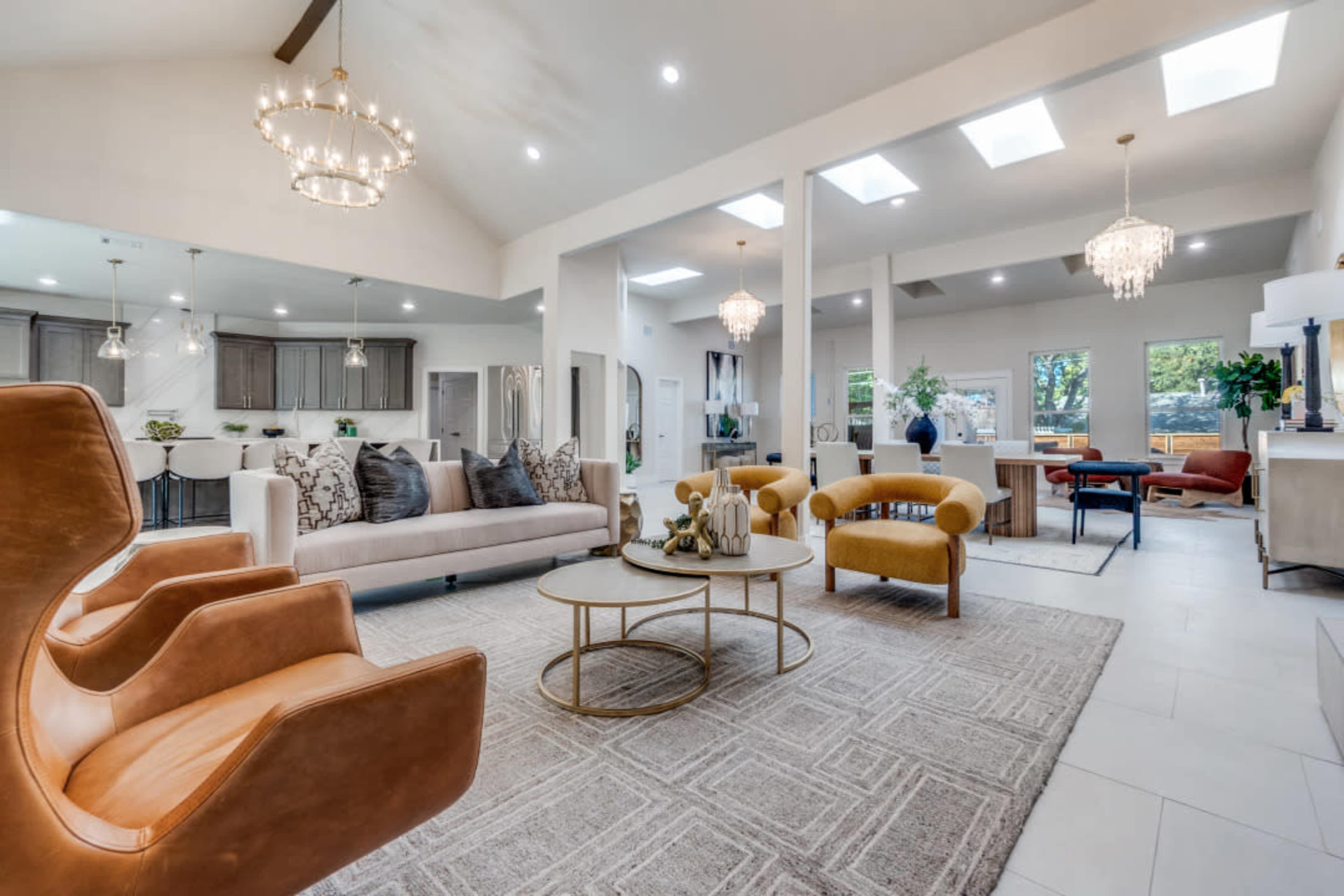 Elegant Dallas Home with Pool & Secret Media Room – Ideal for Events Image in North Dallas, Dallas, TX