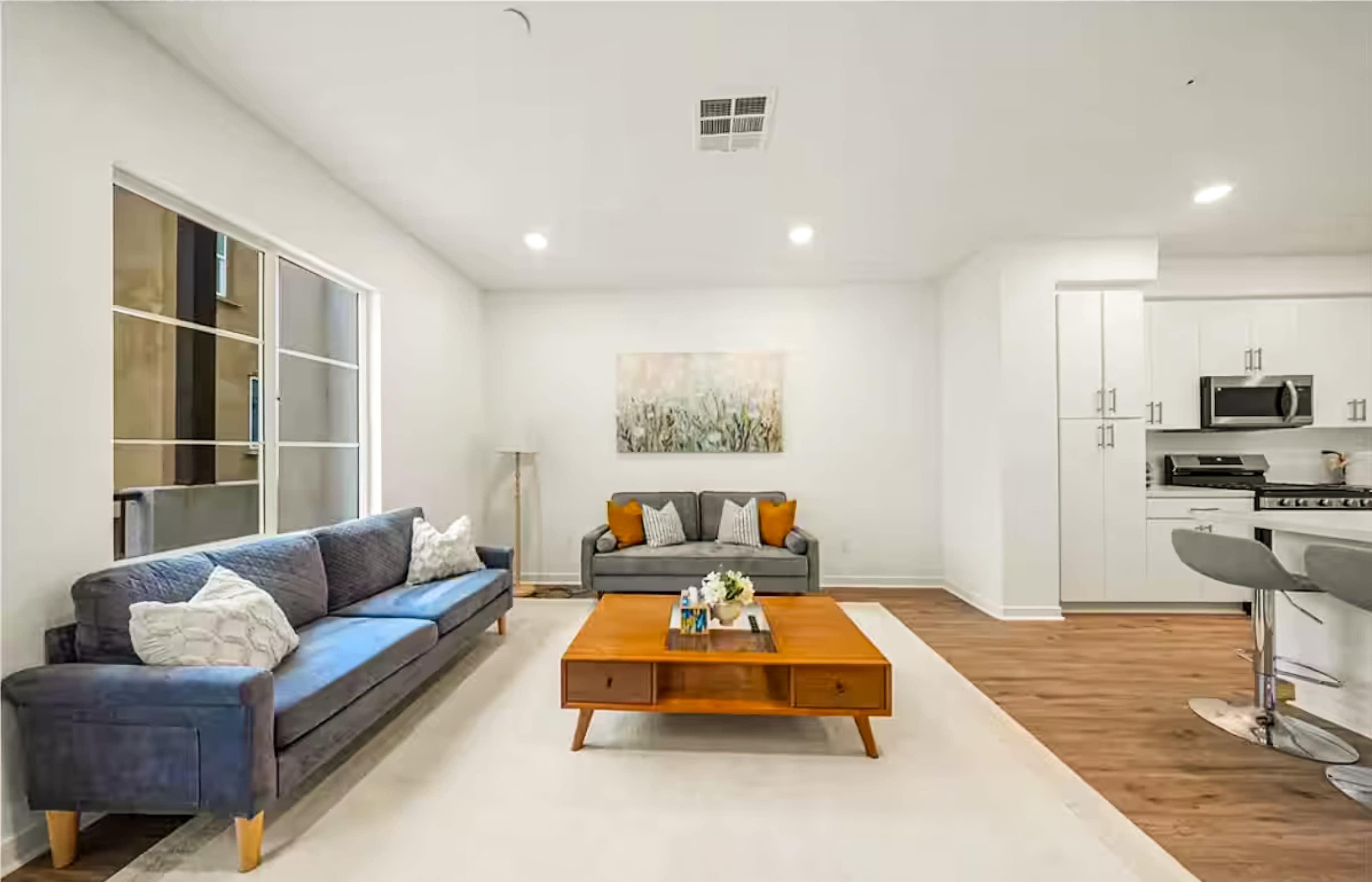 Modern LA Home with Bright Interiors, Clean Design & Flexible Production Spaces Image in South San Jose Hills, la puente, CA