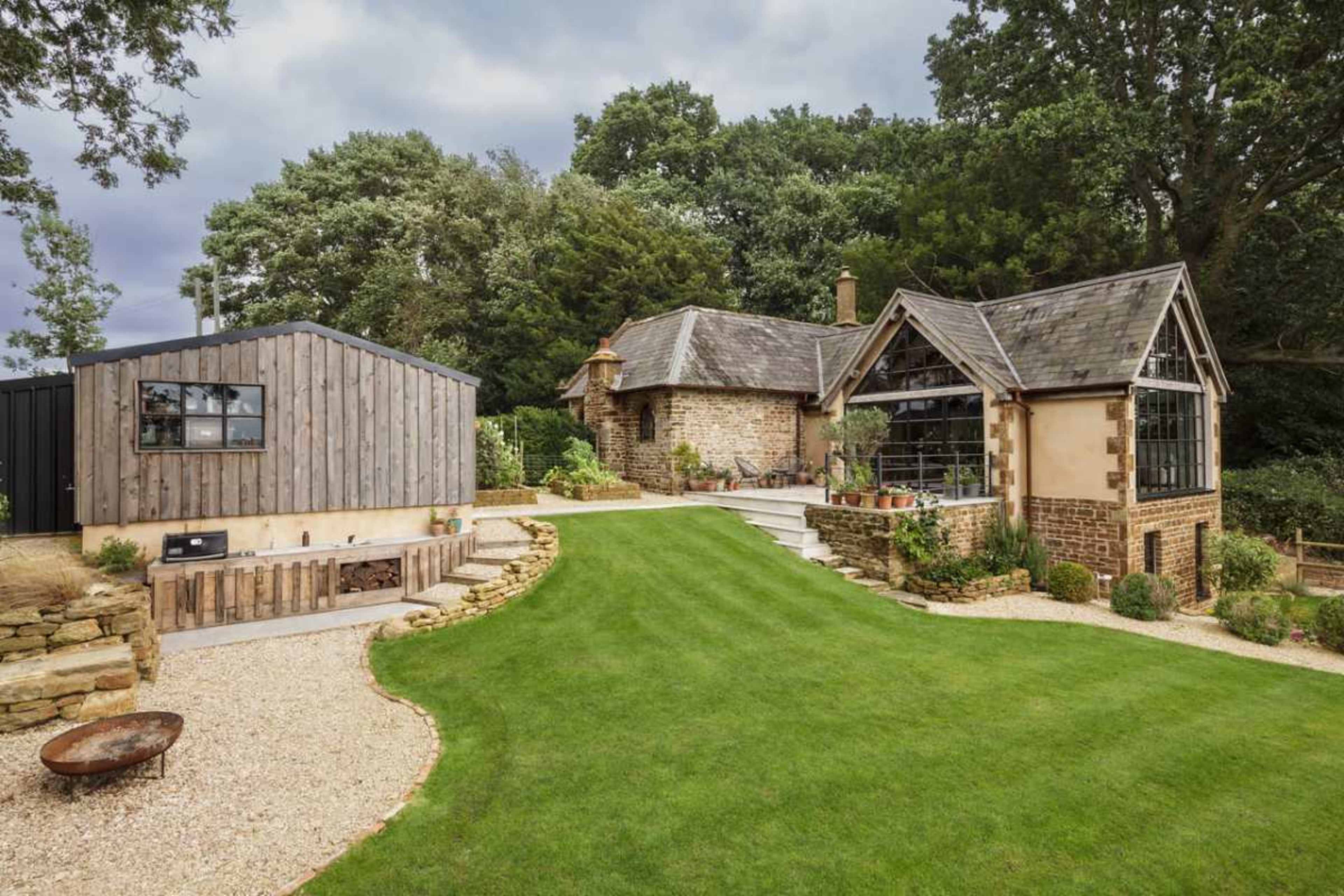 GATEKEEPER’S VIEW Image in Wardington, Banbury, ENG