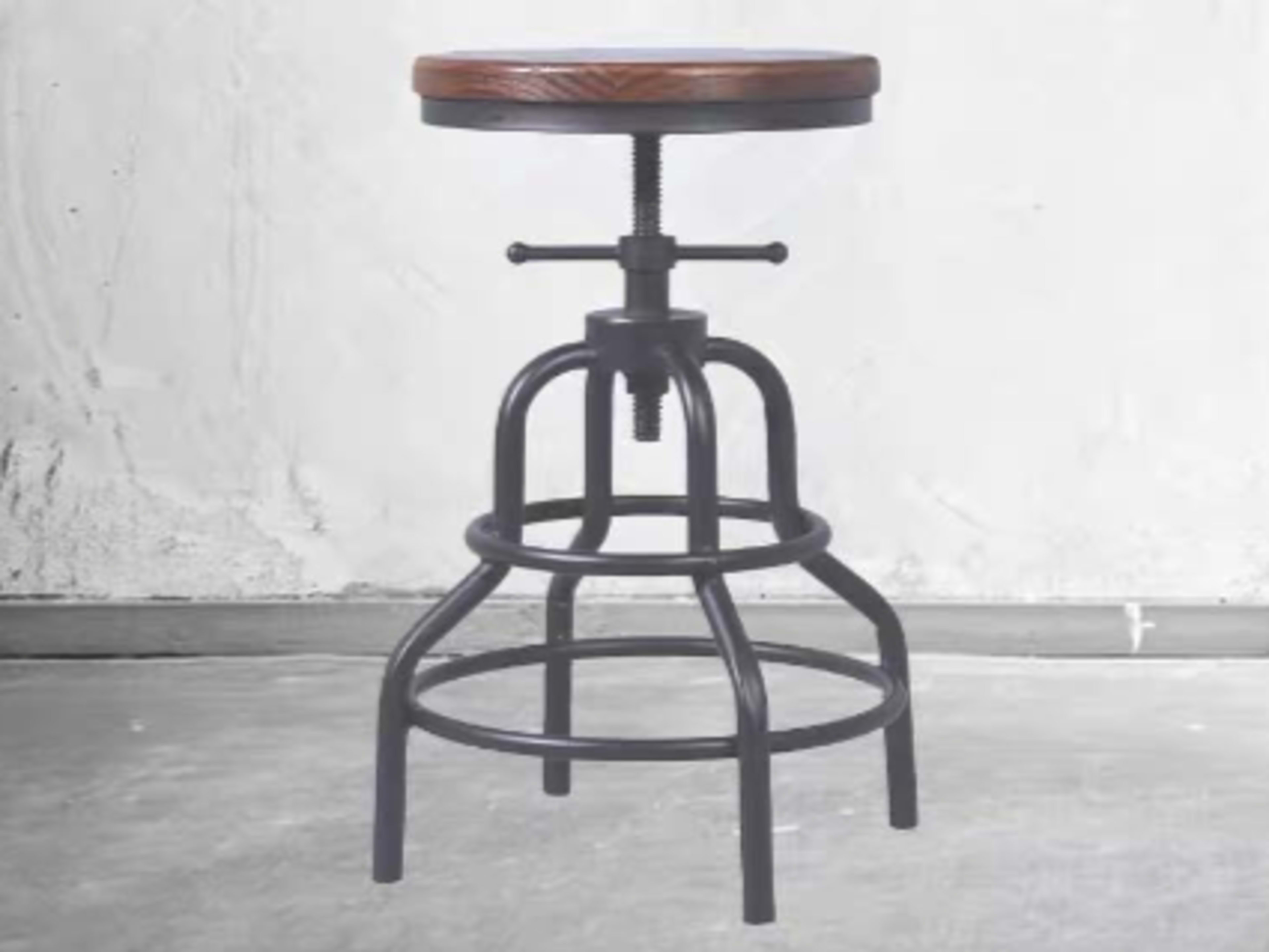 Bar stool