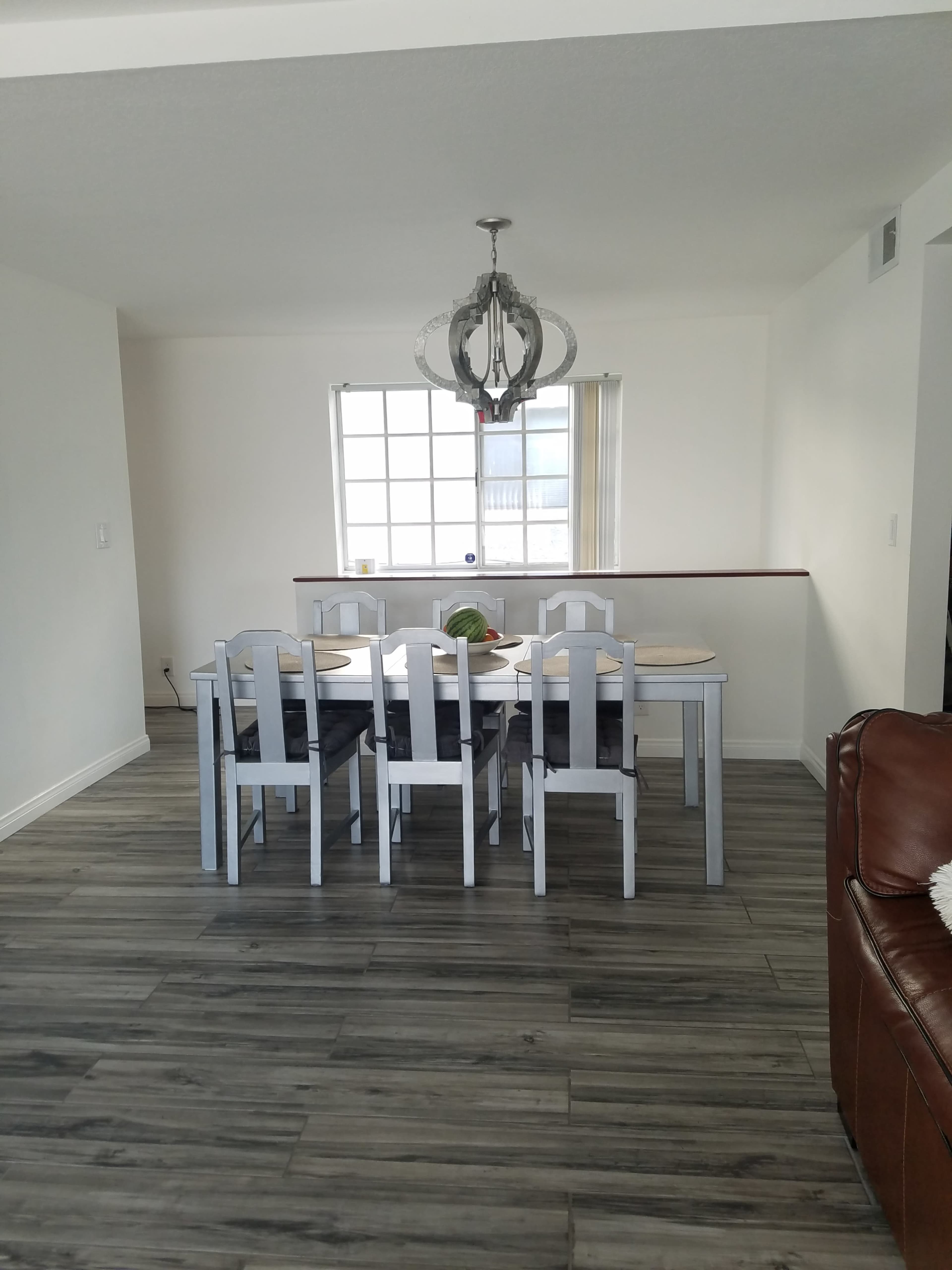 East Valley townhome near major studios, contemporary with brownstone type entrance Image in Studio City, Studio City, CA