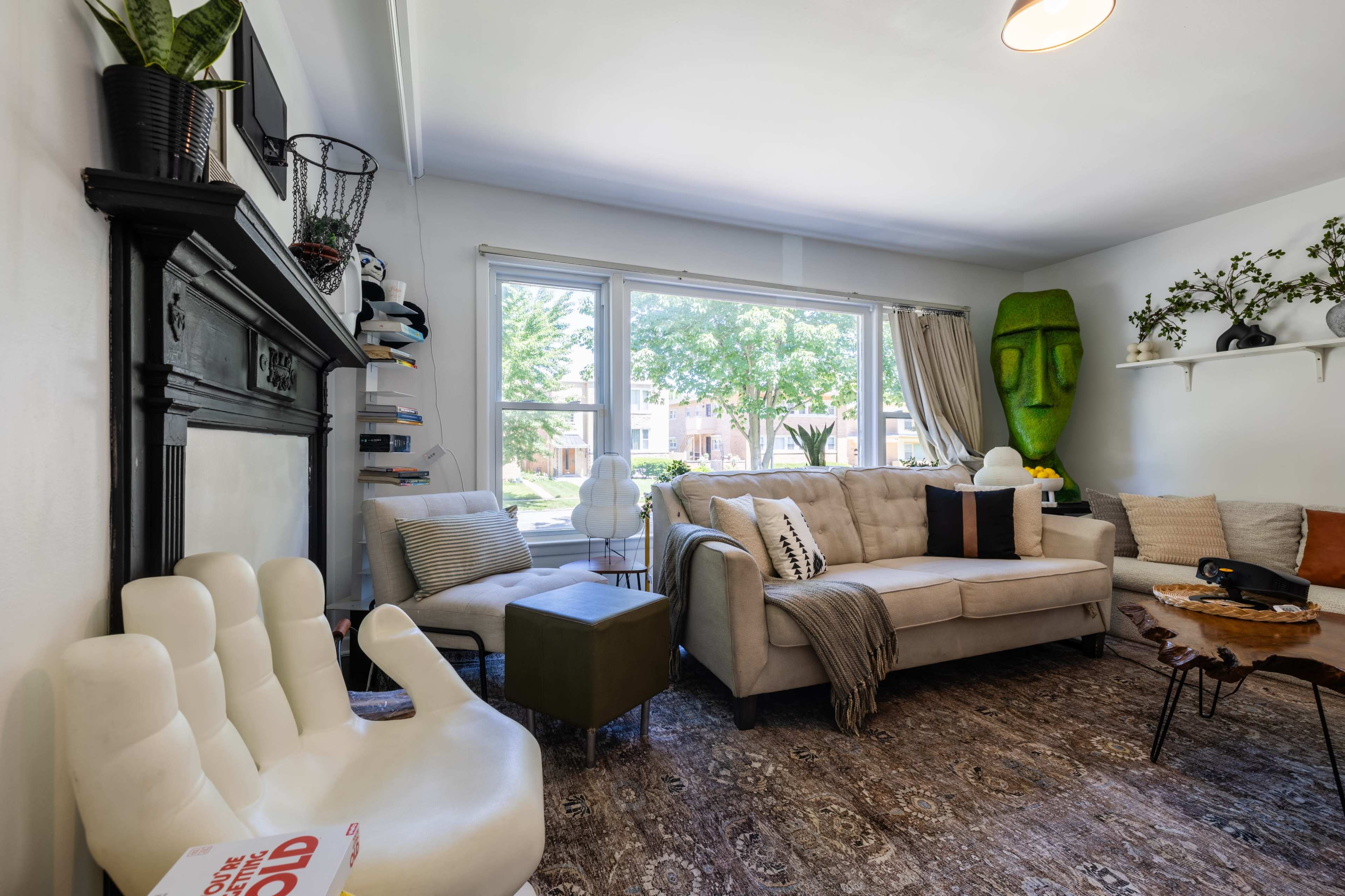 Cozy Private & Spacious Duplex Image in Evanston, evanston, IL