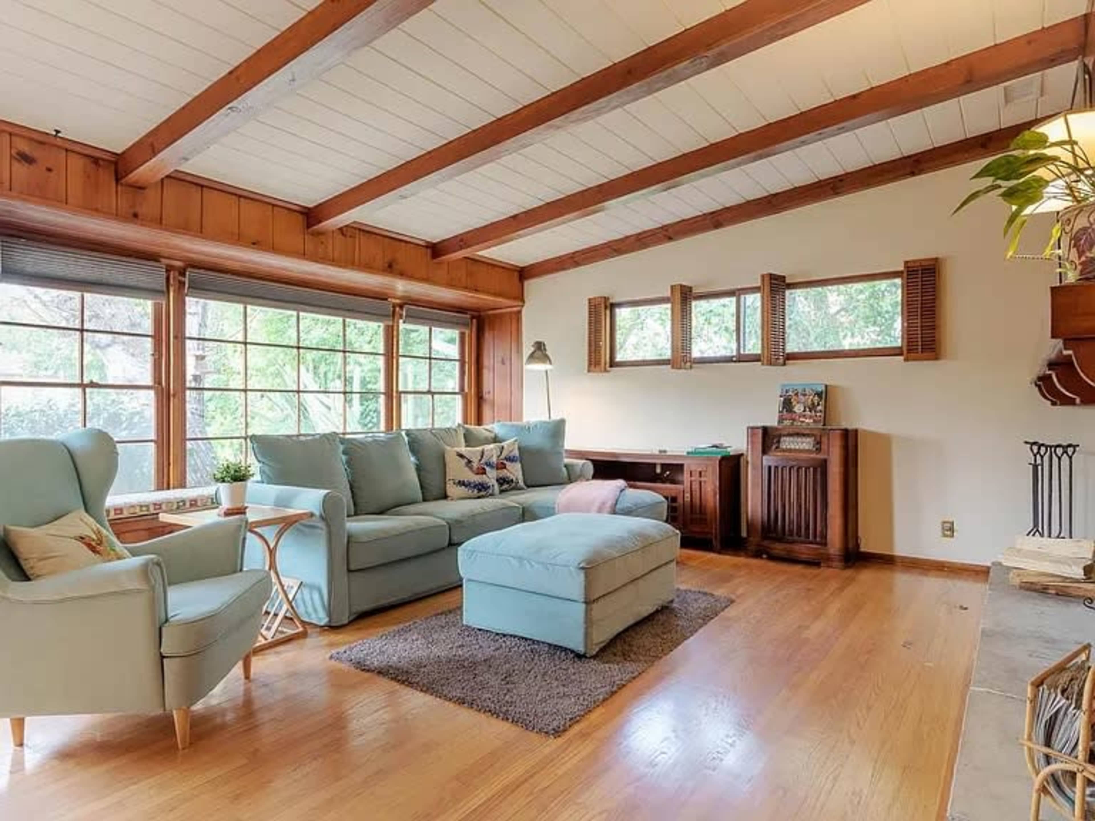 Vose Studios 🎶 - a unique 'Live/Work' space in a charming 1950s home with recording studio in Los Angeles, CA Image in Van Nuys, VAN NUYS, CA