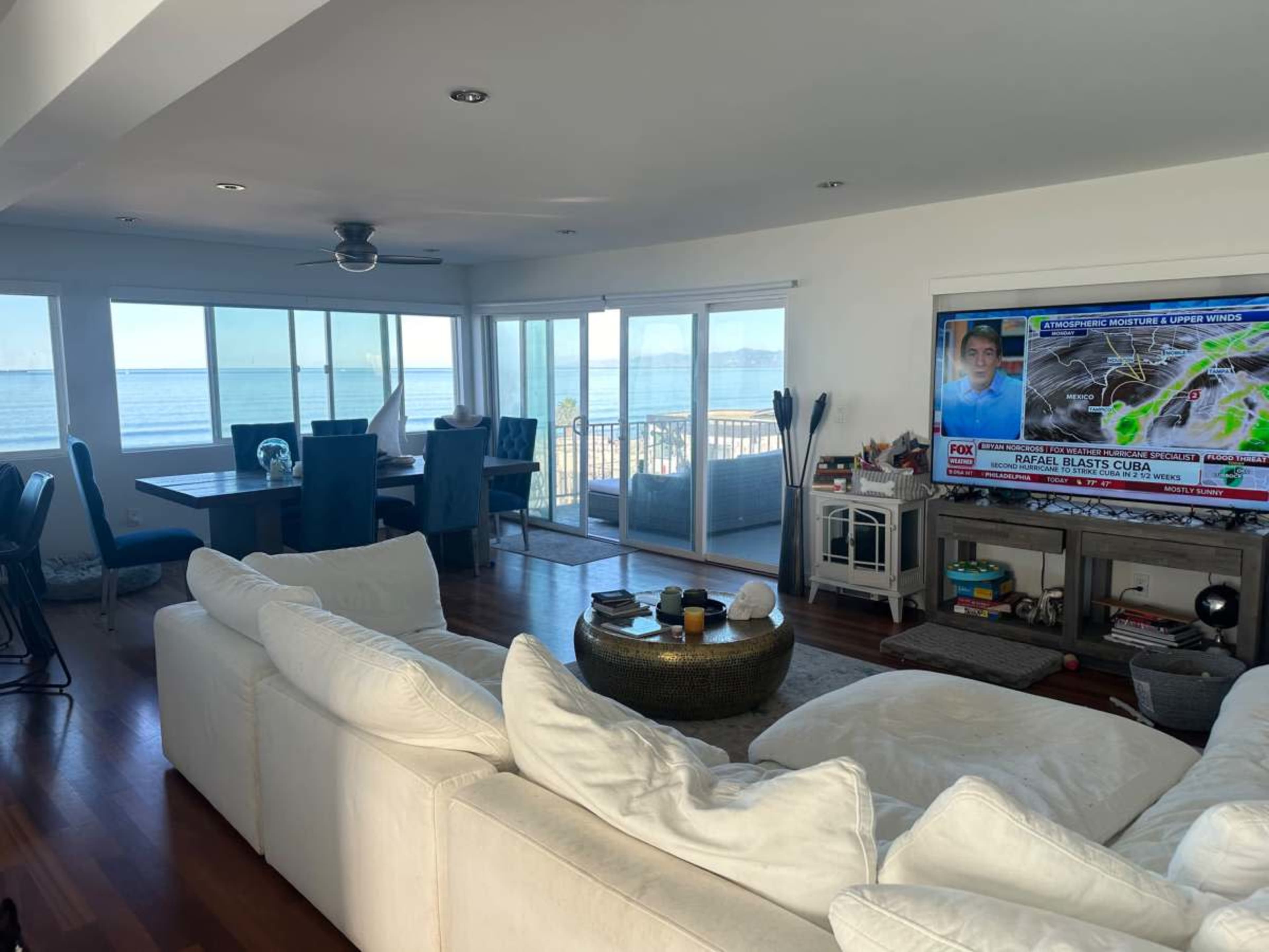Gorgeous Beach side property with tons of light and spectacular ocean views Image in Manhattan Beach, Manhattan Beach, CA