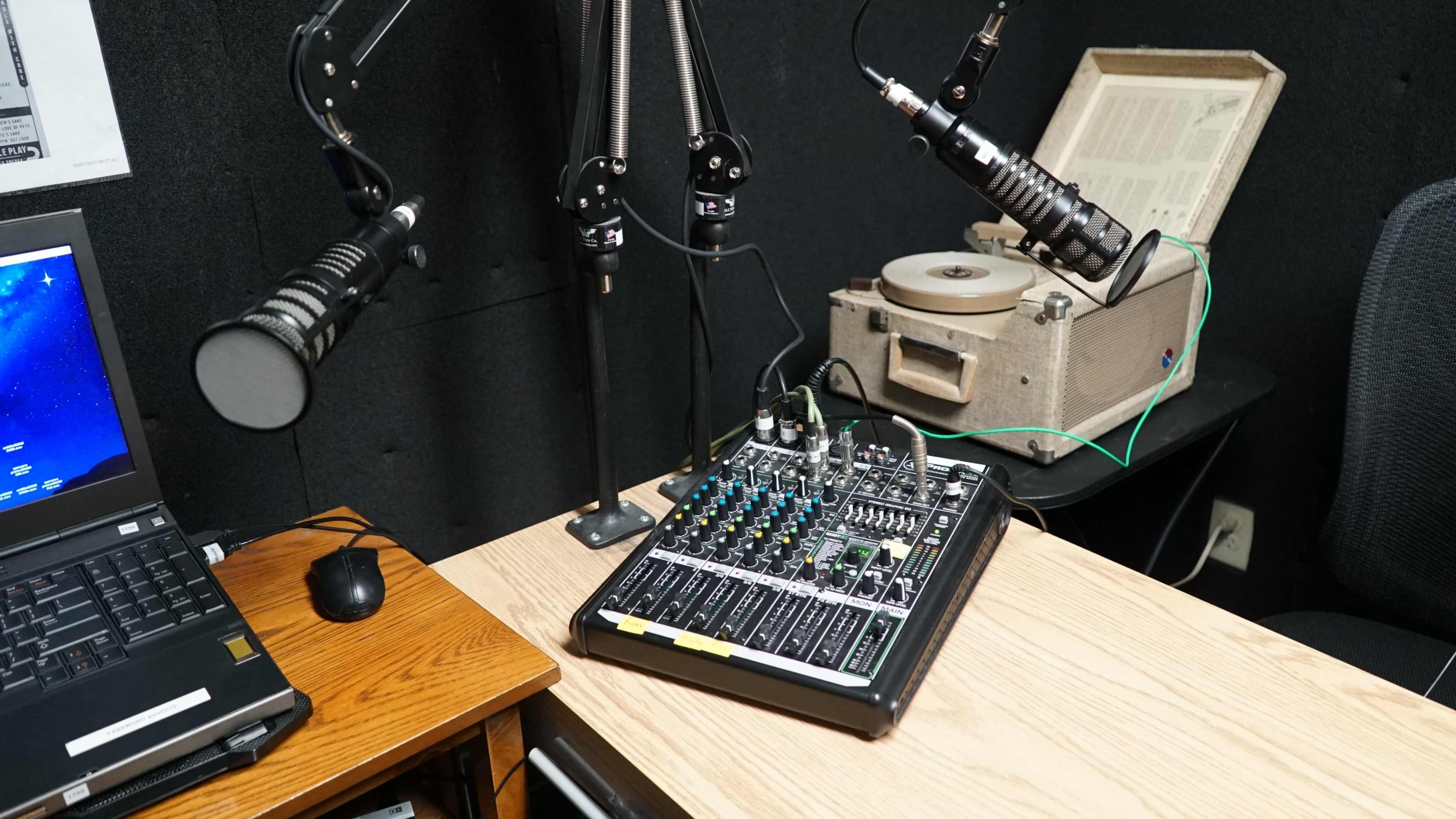 Mic Podcast Studio Image in Athol, Athol, MA