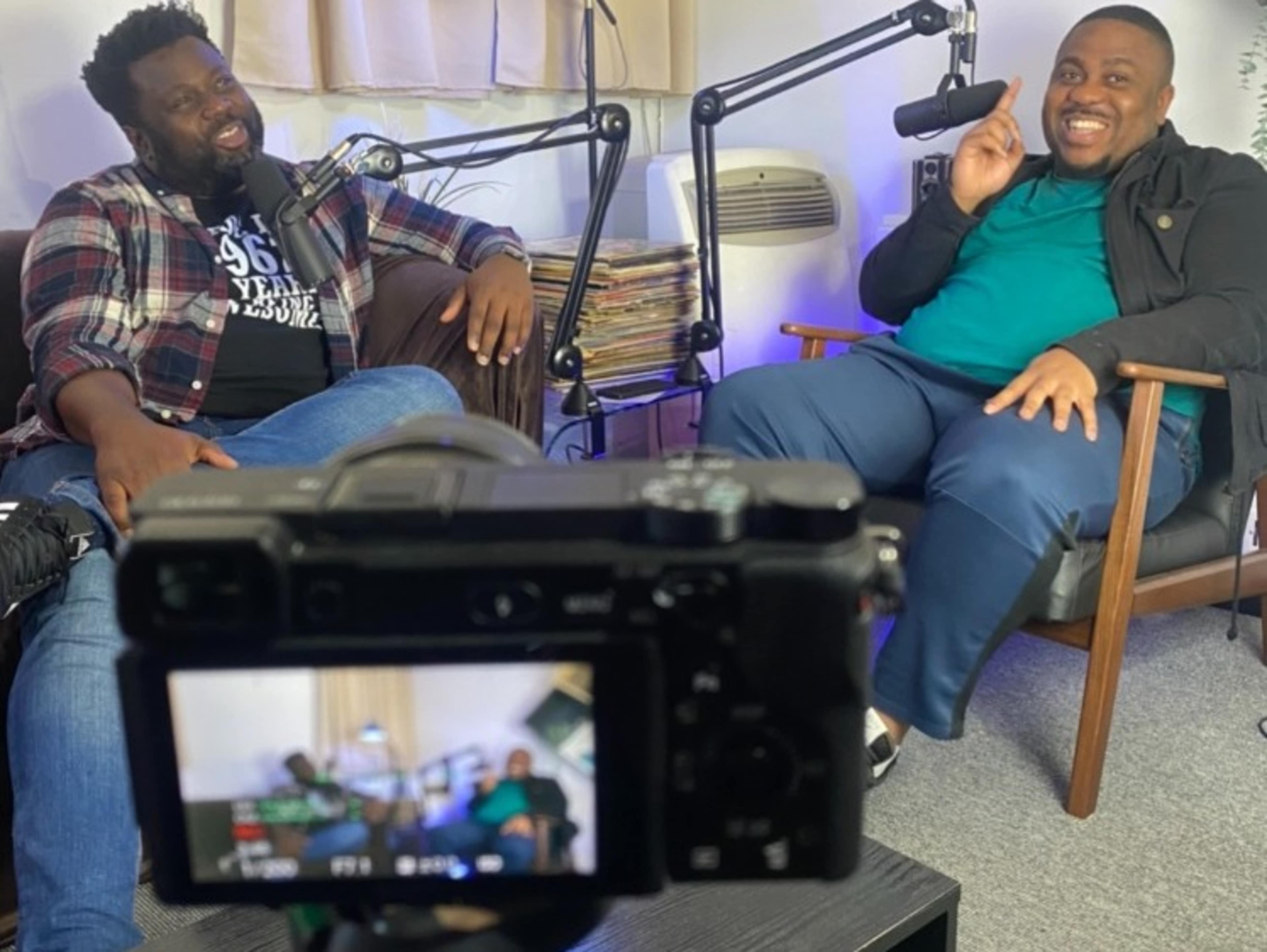 Full Audio + Video Package (4 Mics + 2 Cameras)