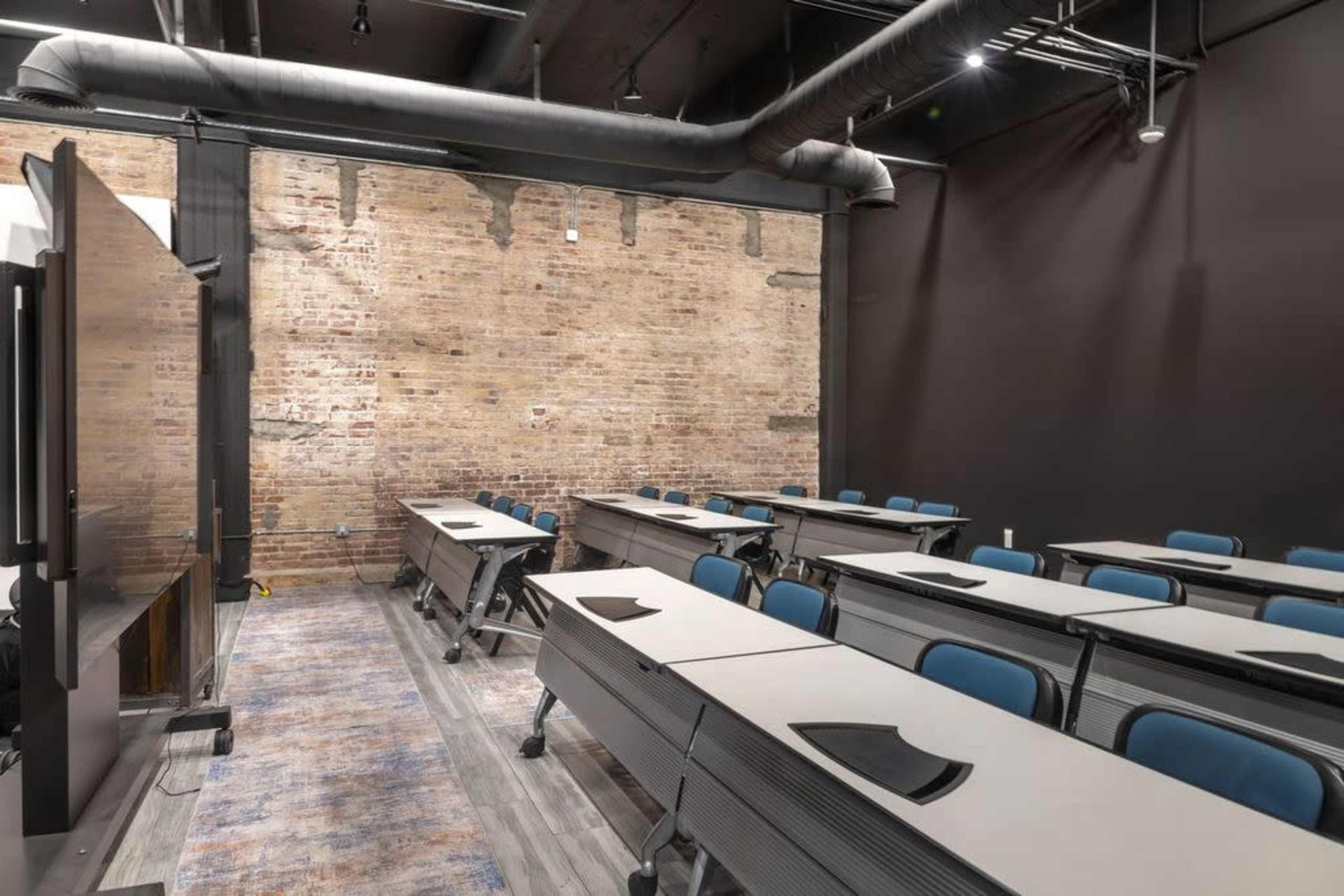 25 Person Classroom, Training Room, Meeting Space, Workshop Image in Old Pasadena, Pasadena, CA