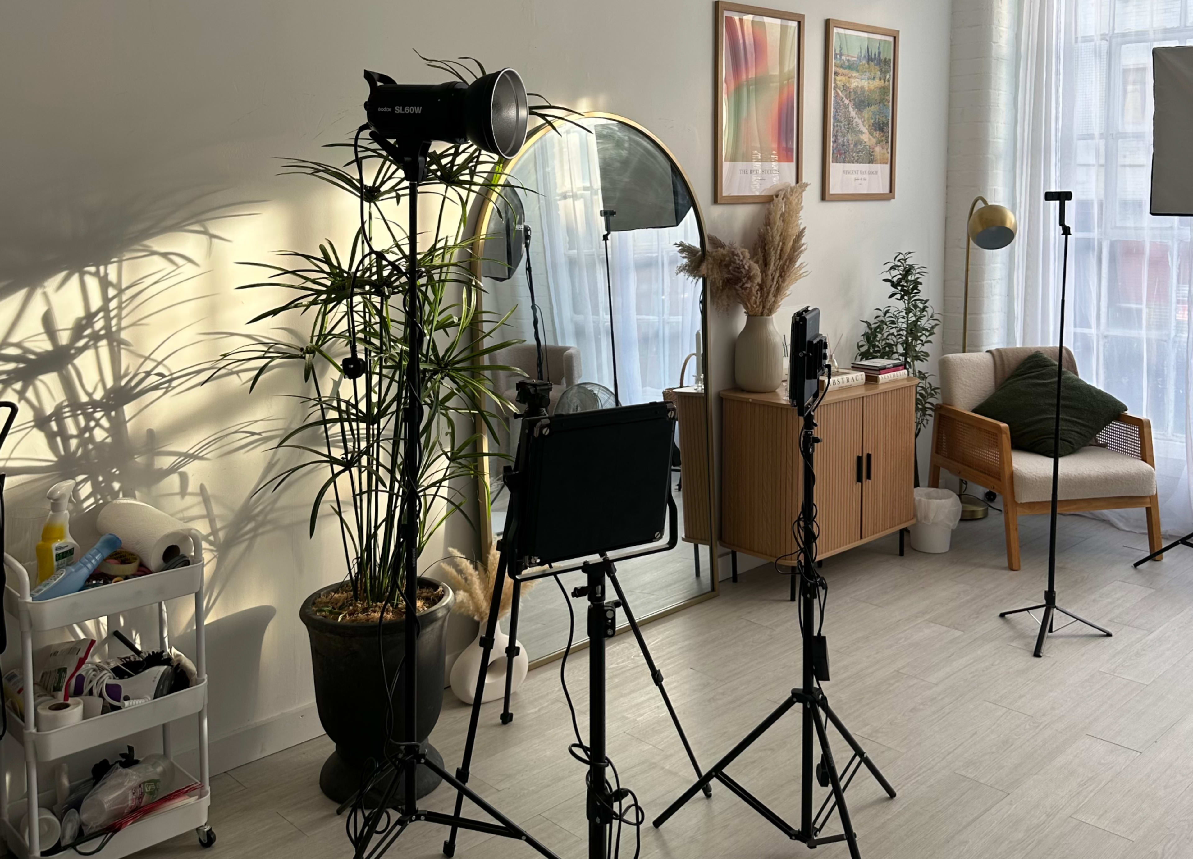 Creative, natural lighting,aesthetic content studio Image in Fish Island, London, ENG