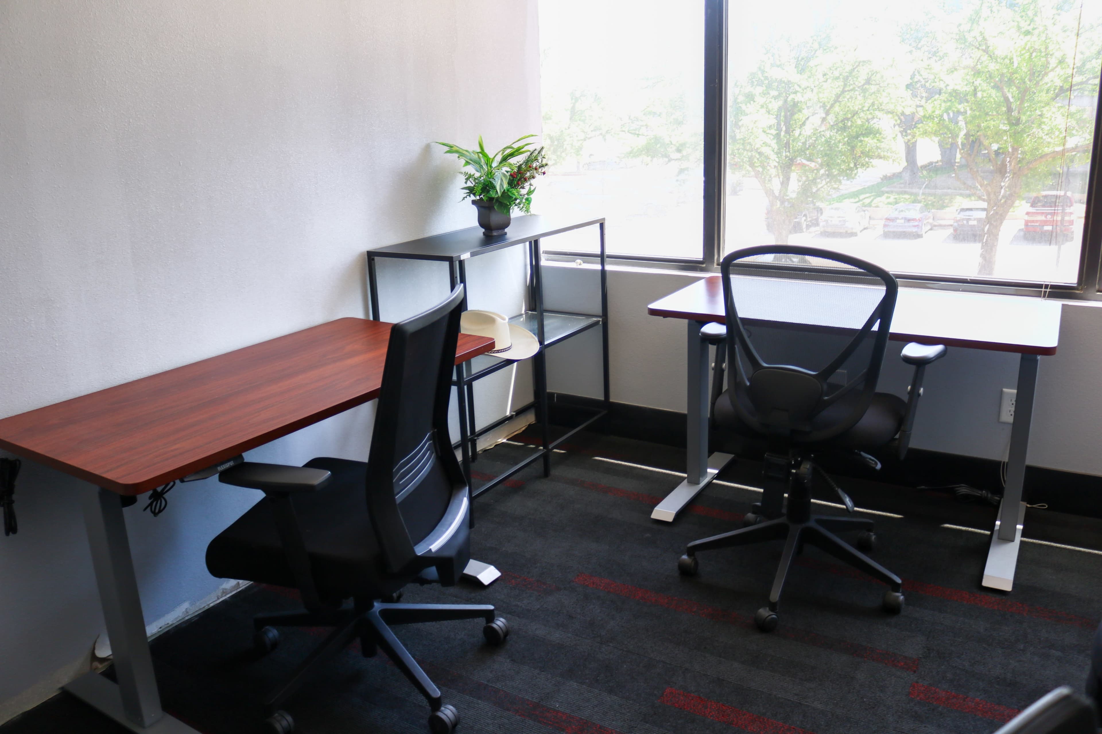 4 Desk CoWorking Space Image in Bedford, Bedford, TX