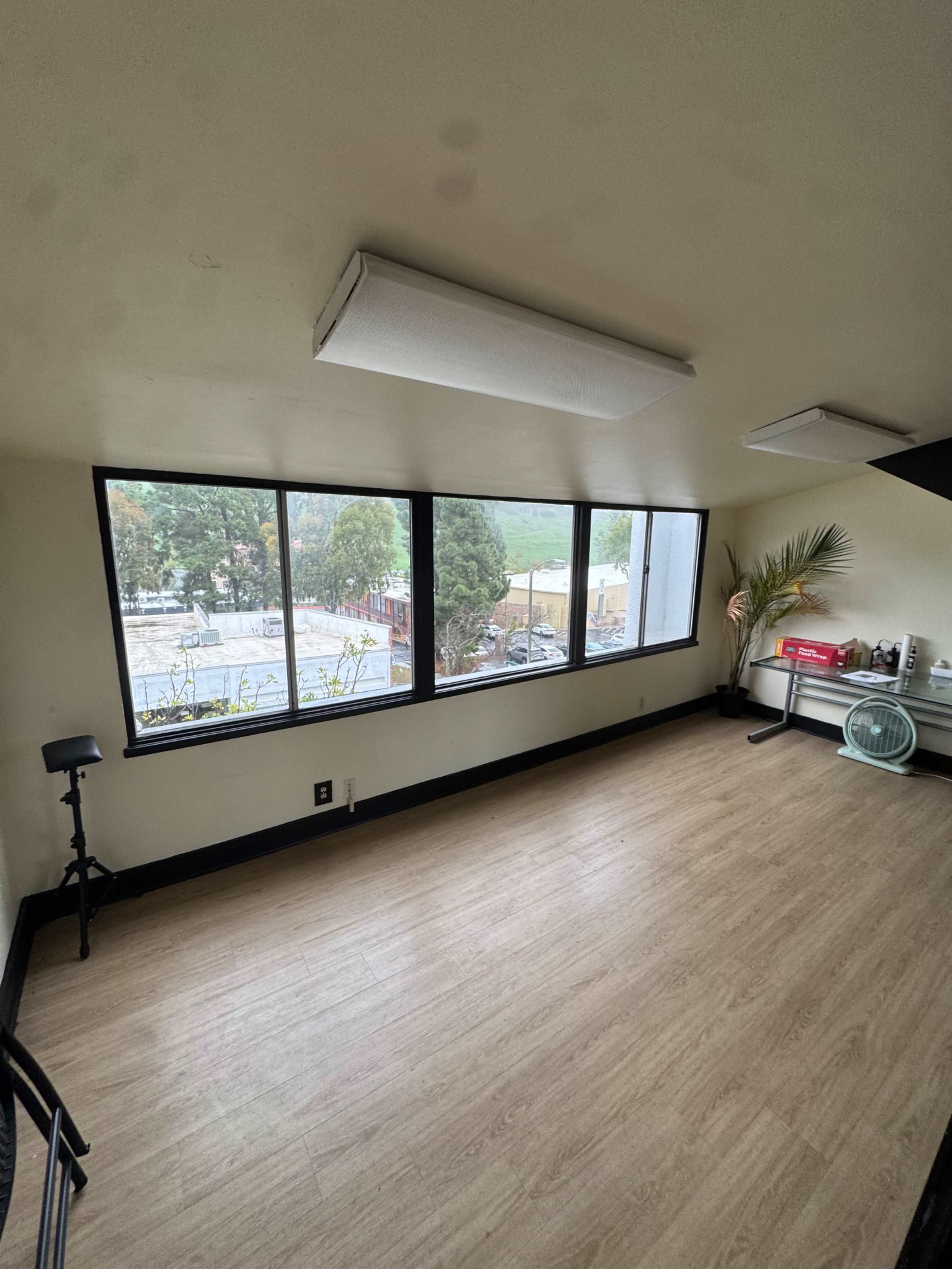 ✨ Creative Studio Space Inside High End Tattoo Shop Image in Rolling Hills Estates, Rolling Hills Estates, CA