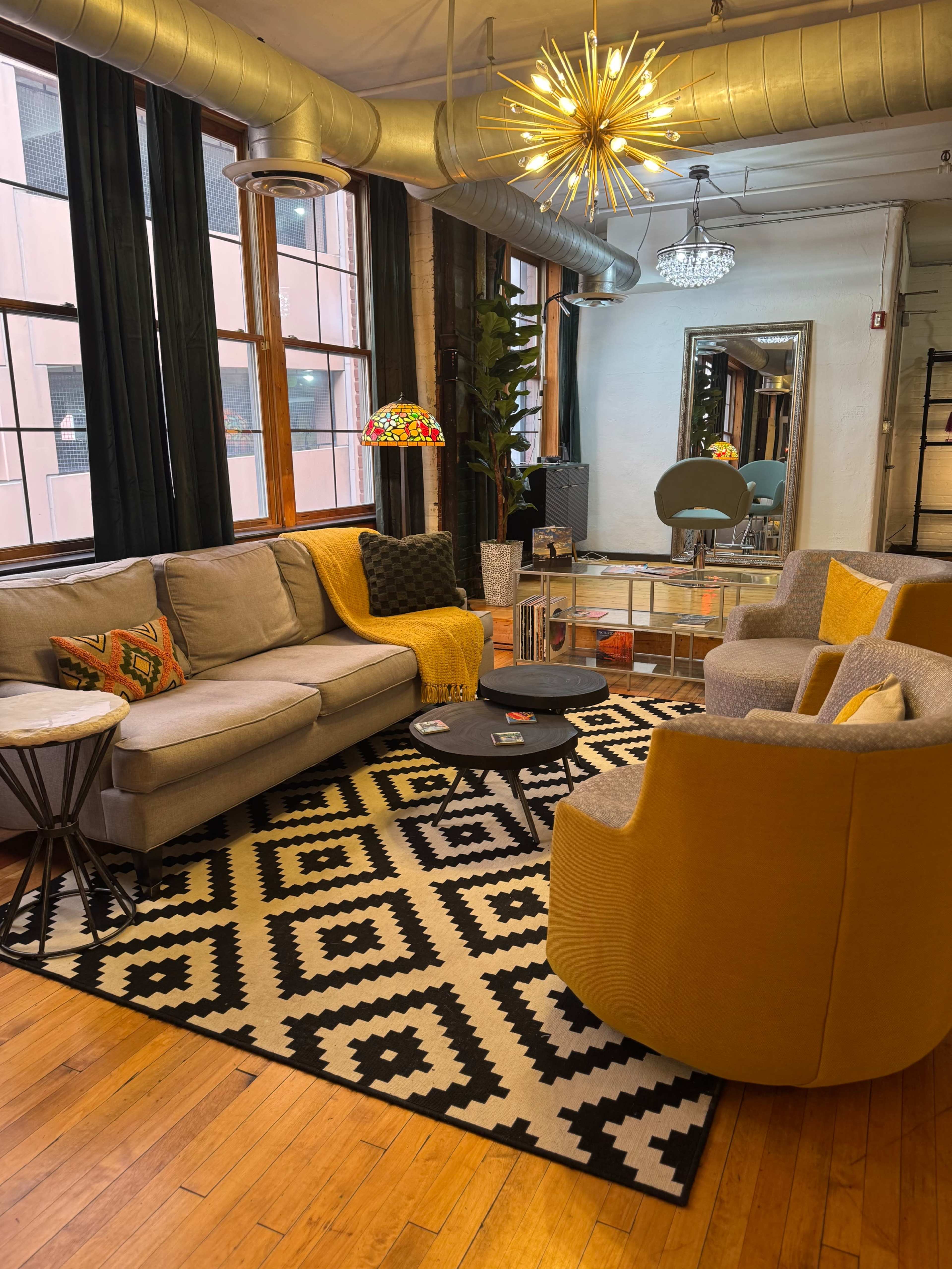 Downtown loft, hair salon with photography studio Image in Downtown Detroit, Detroit, MI