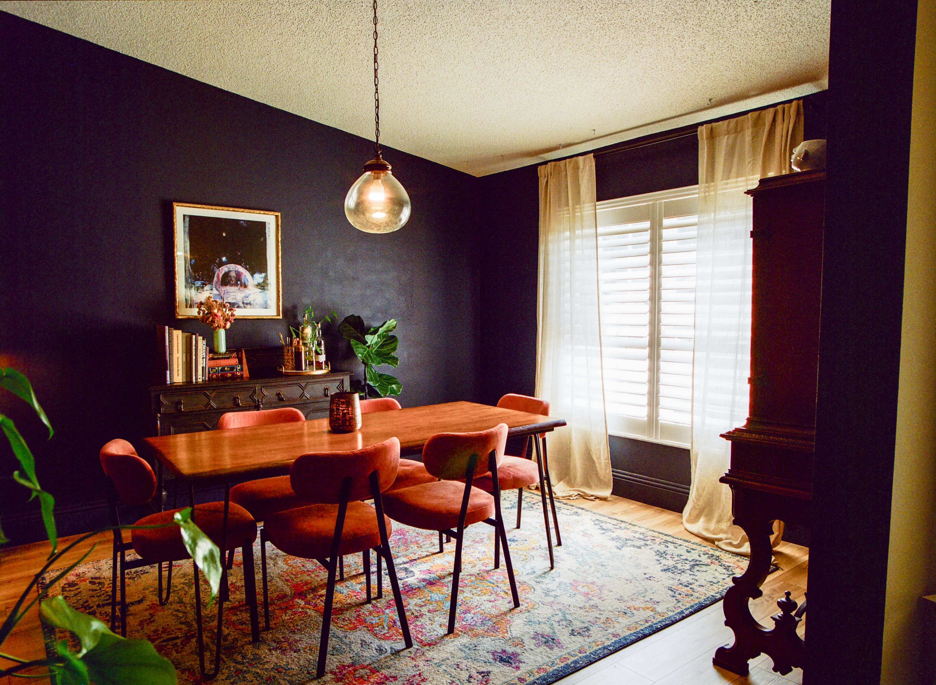 Cozy Home Dining Room with Adjacent Mid-Century Living Room Image in Winter Garden, winter garden, FL