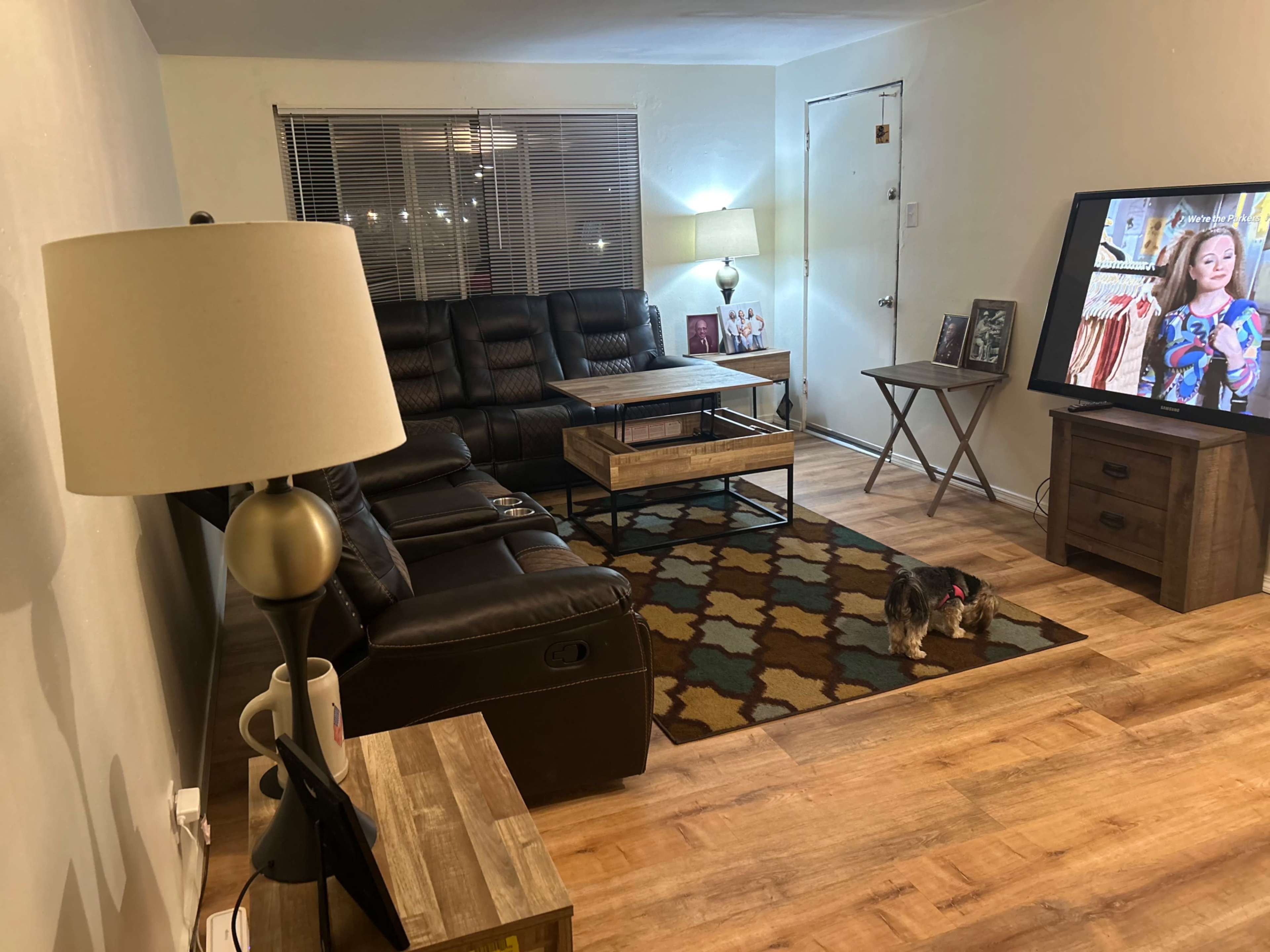 Bright, Natural-Light Living Room for Content Creation Image in Airport Township, Berkeley, MO