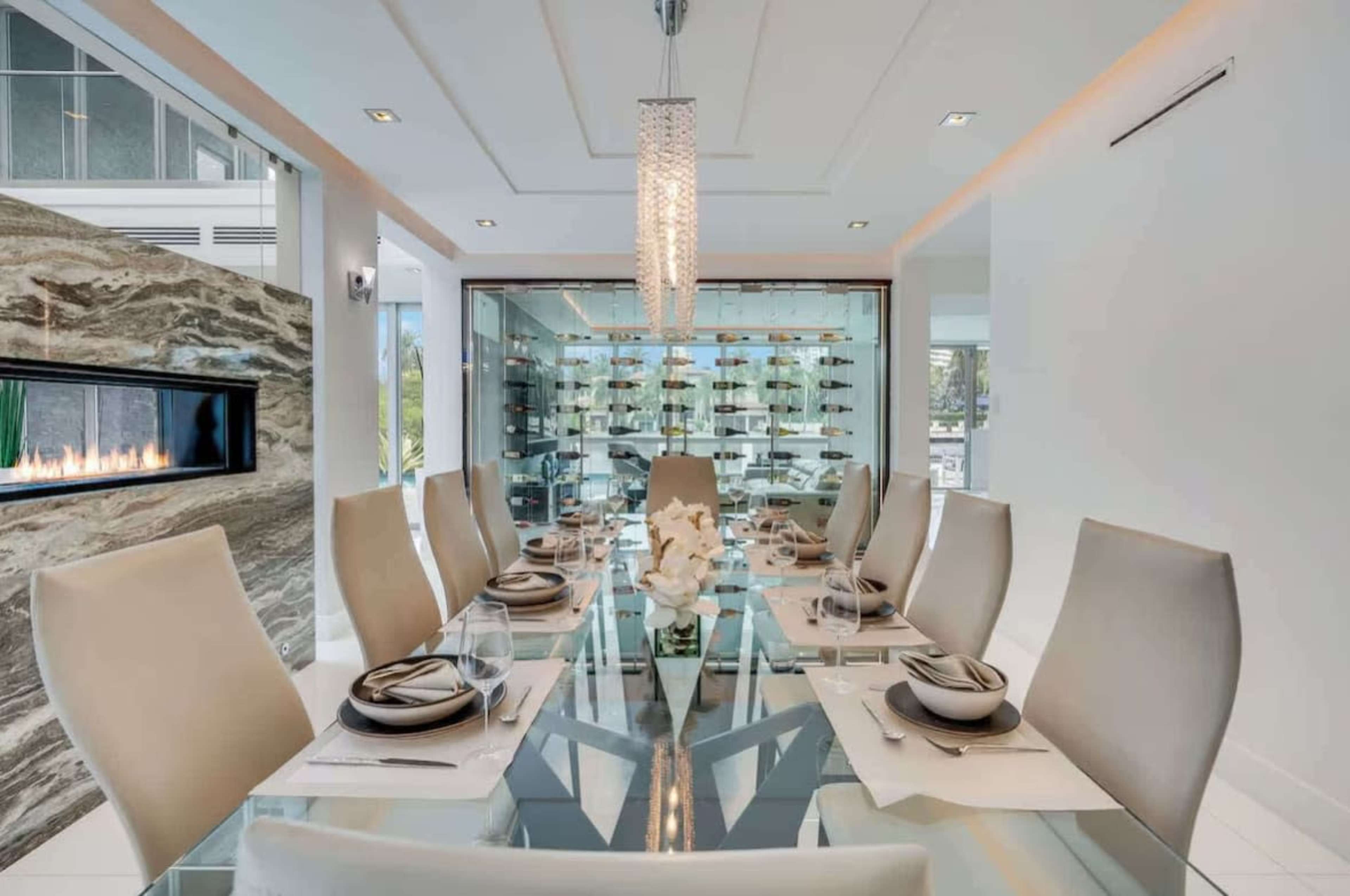 Modern Waterfront Mansion in the heart of Las Olas minutes from the Beach Image in East Fort Lauderdale, Fort Lauderdale, FL