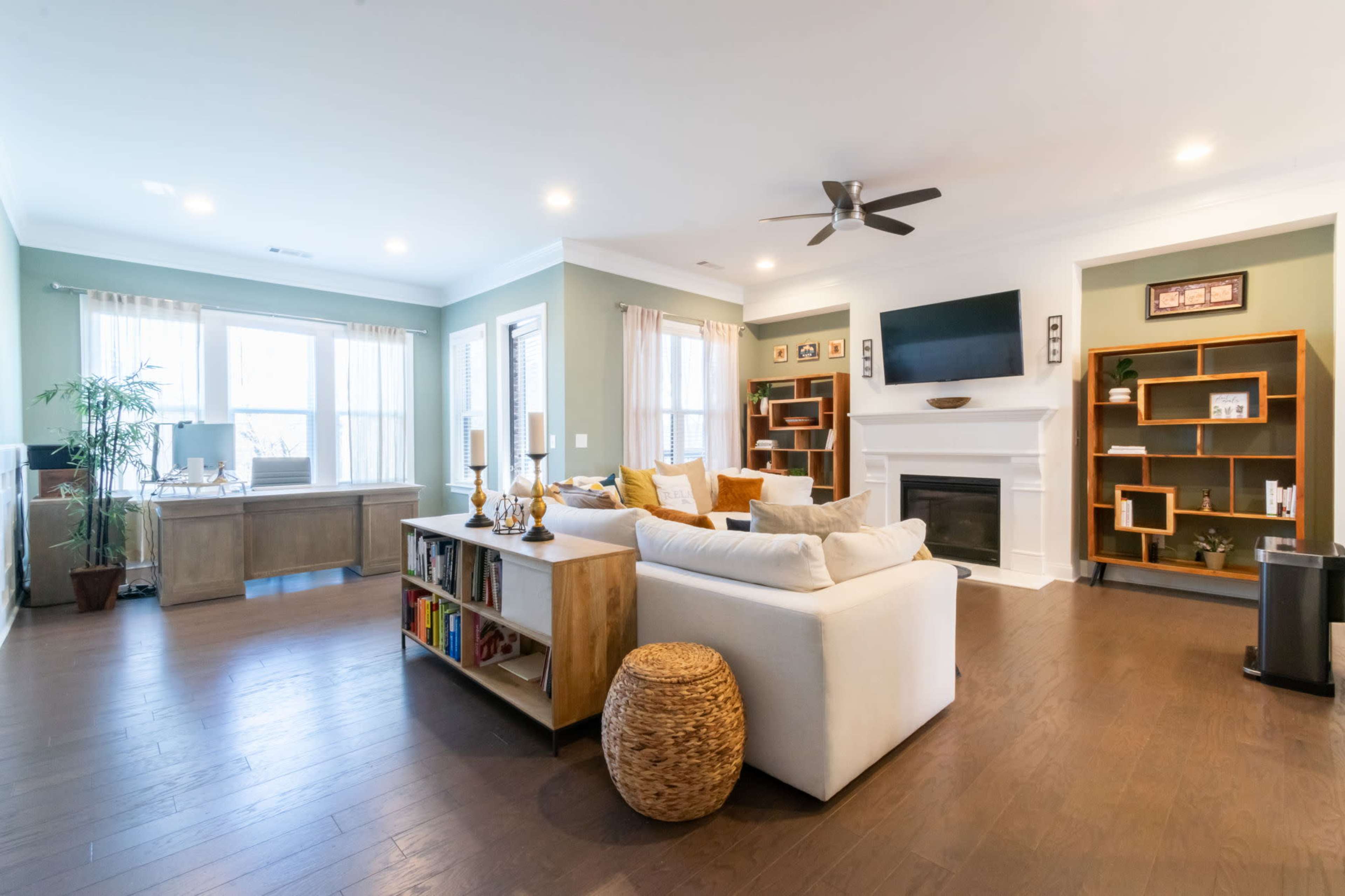 Townhouse Loft Image in Cumberland, Marietta, GA