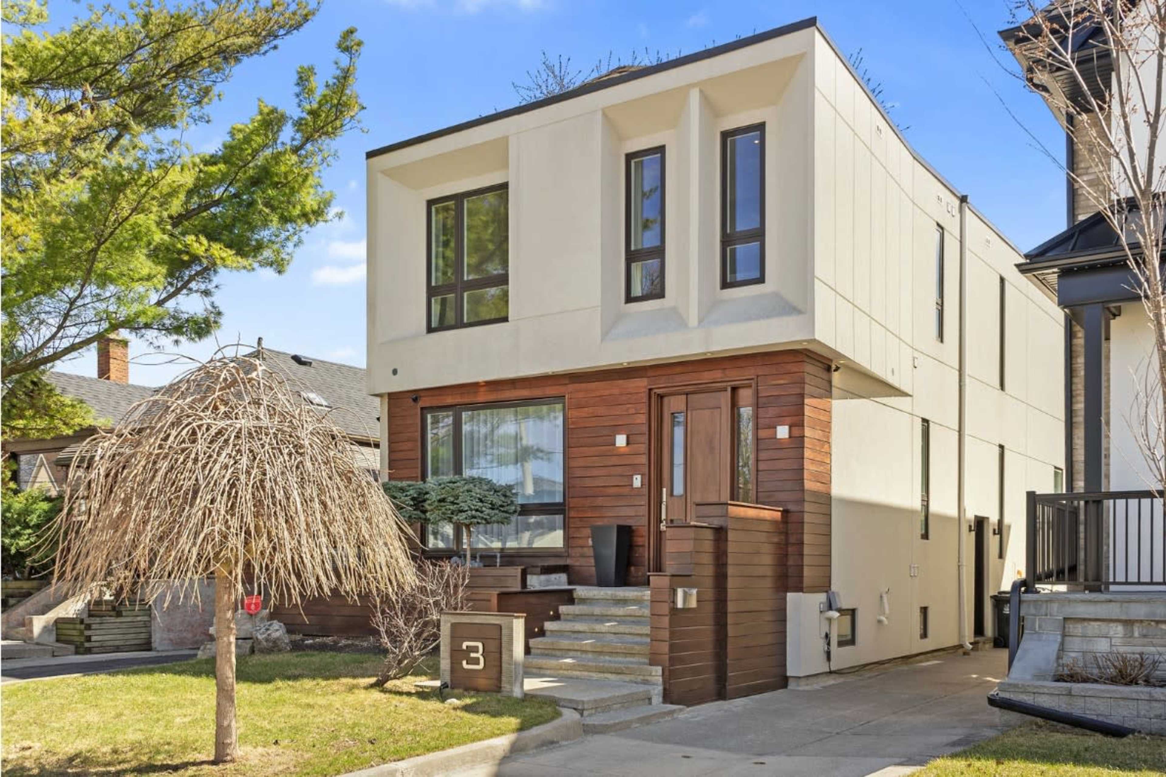 Warm Contemporary Luxury Image in Old East York, East York, ON
