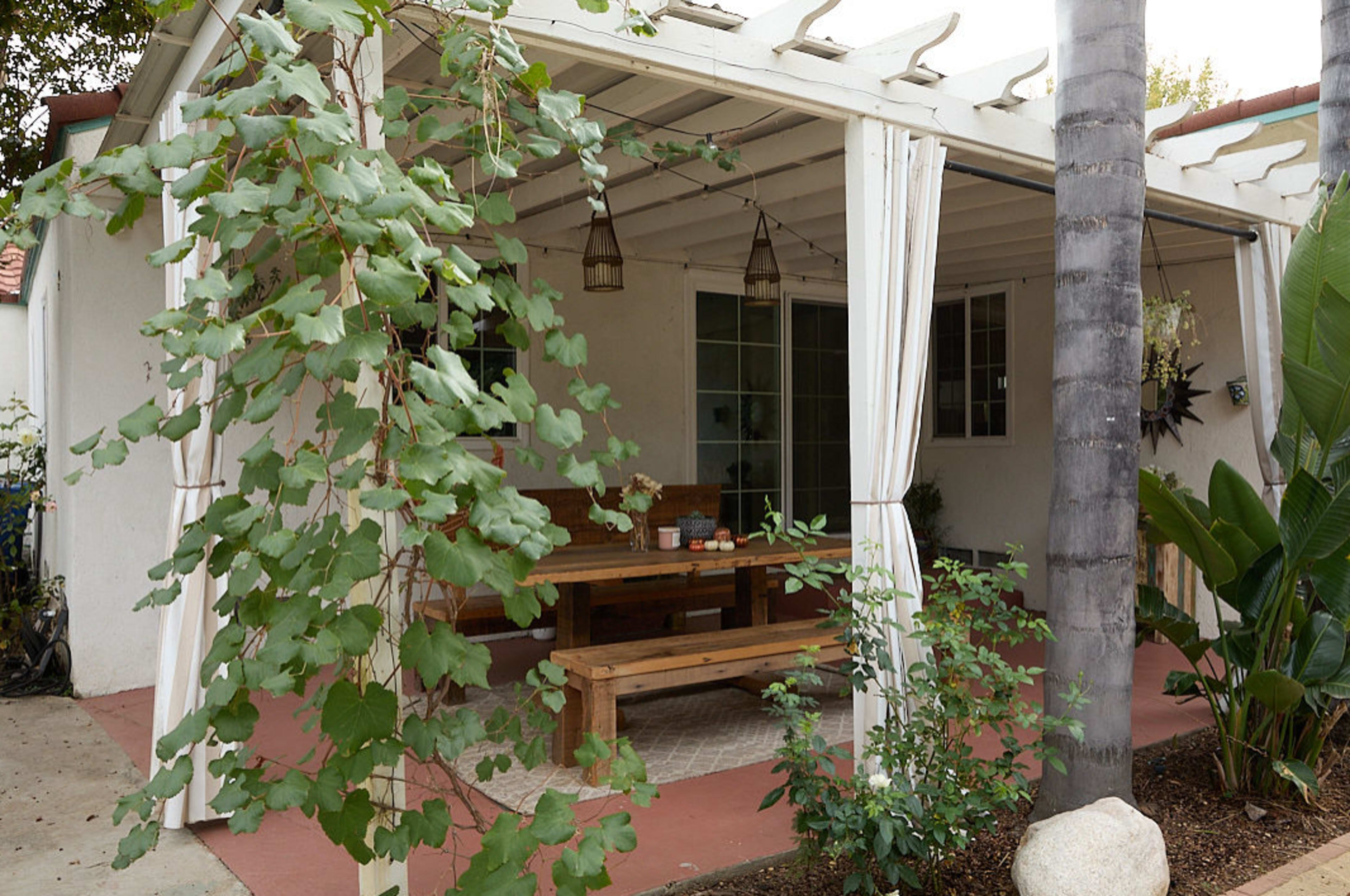 Spanish Bungalow perfect for wellness retreats and special celebrations Image in Valley Glen, Valley Glen, CA