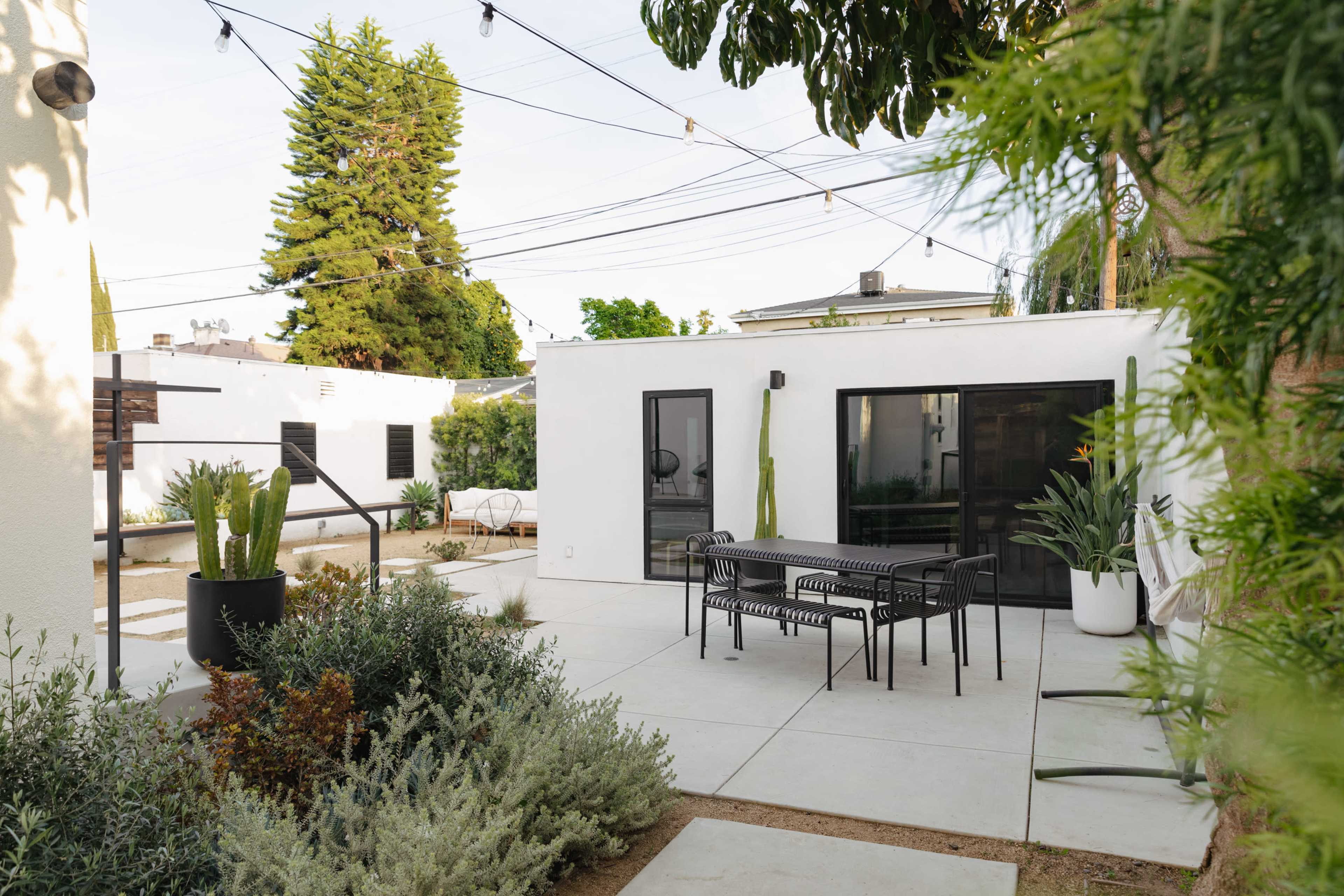 Bright, Modern Studio with private desert style backyard Image in Northeast Los Angeles, Los Angeles, CA