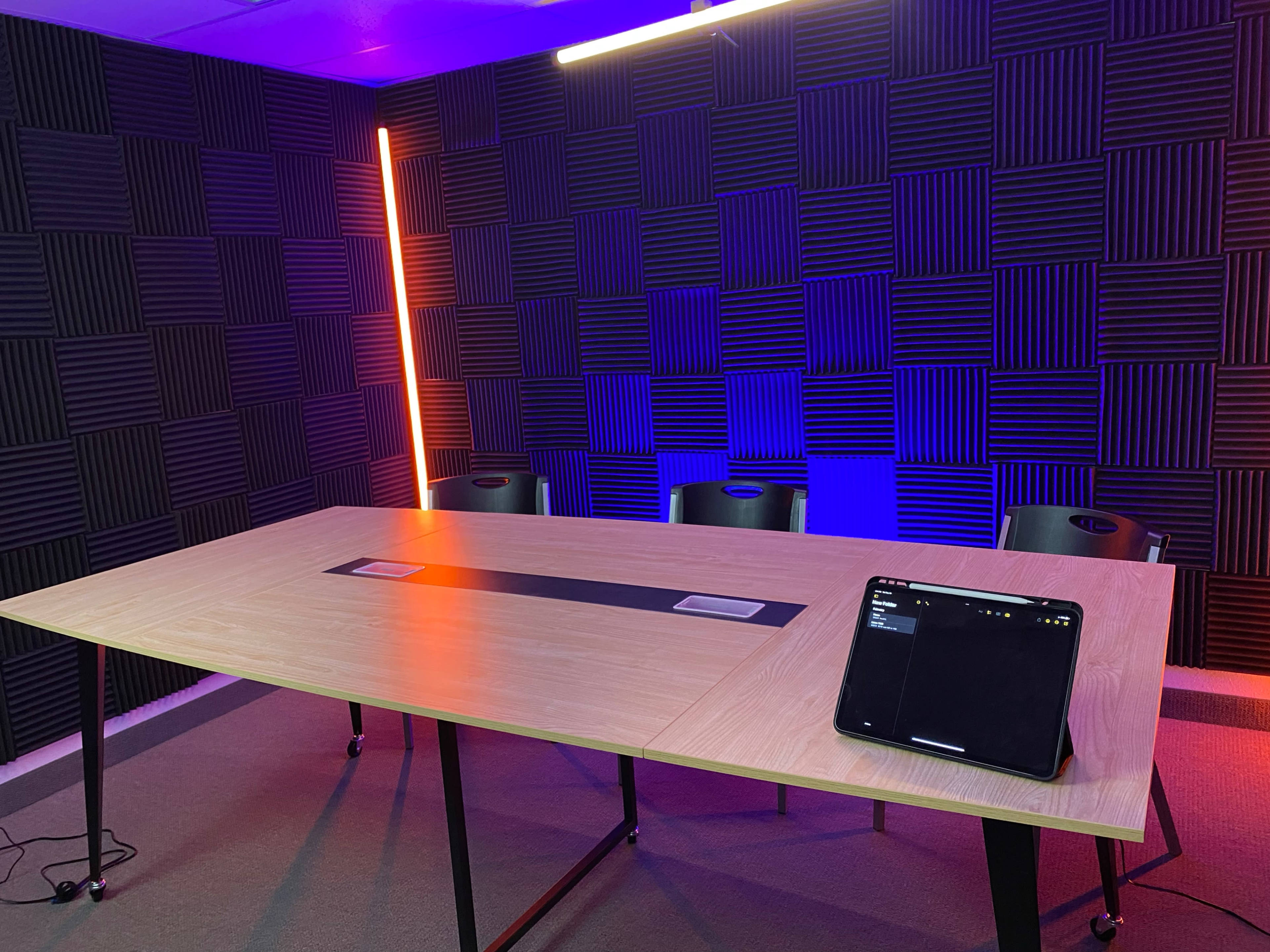 Podcast Audio and Video Studio with Photo Options Image in Spring Valley, las vegas, NV