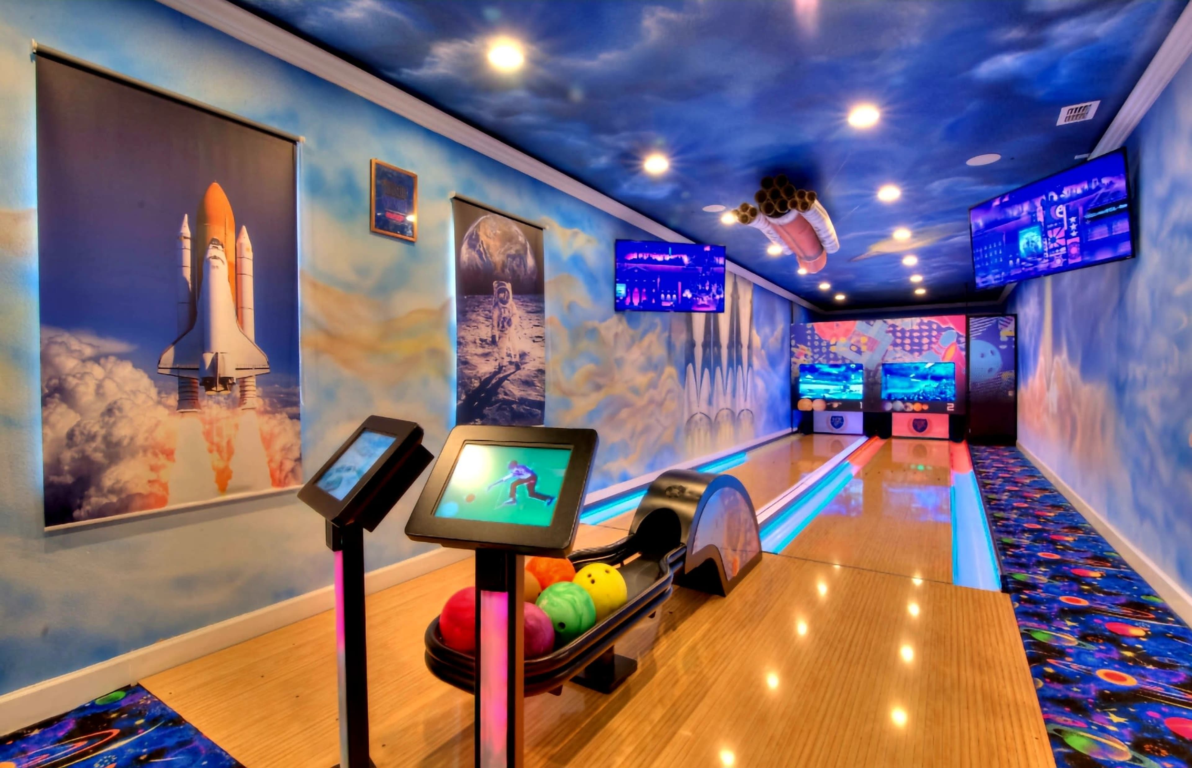 AS SEEN ON TV Space Bowling Villa Image in , kissimmee, FL