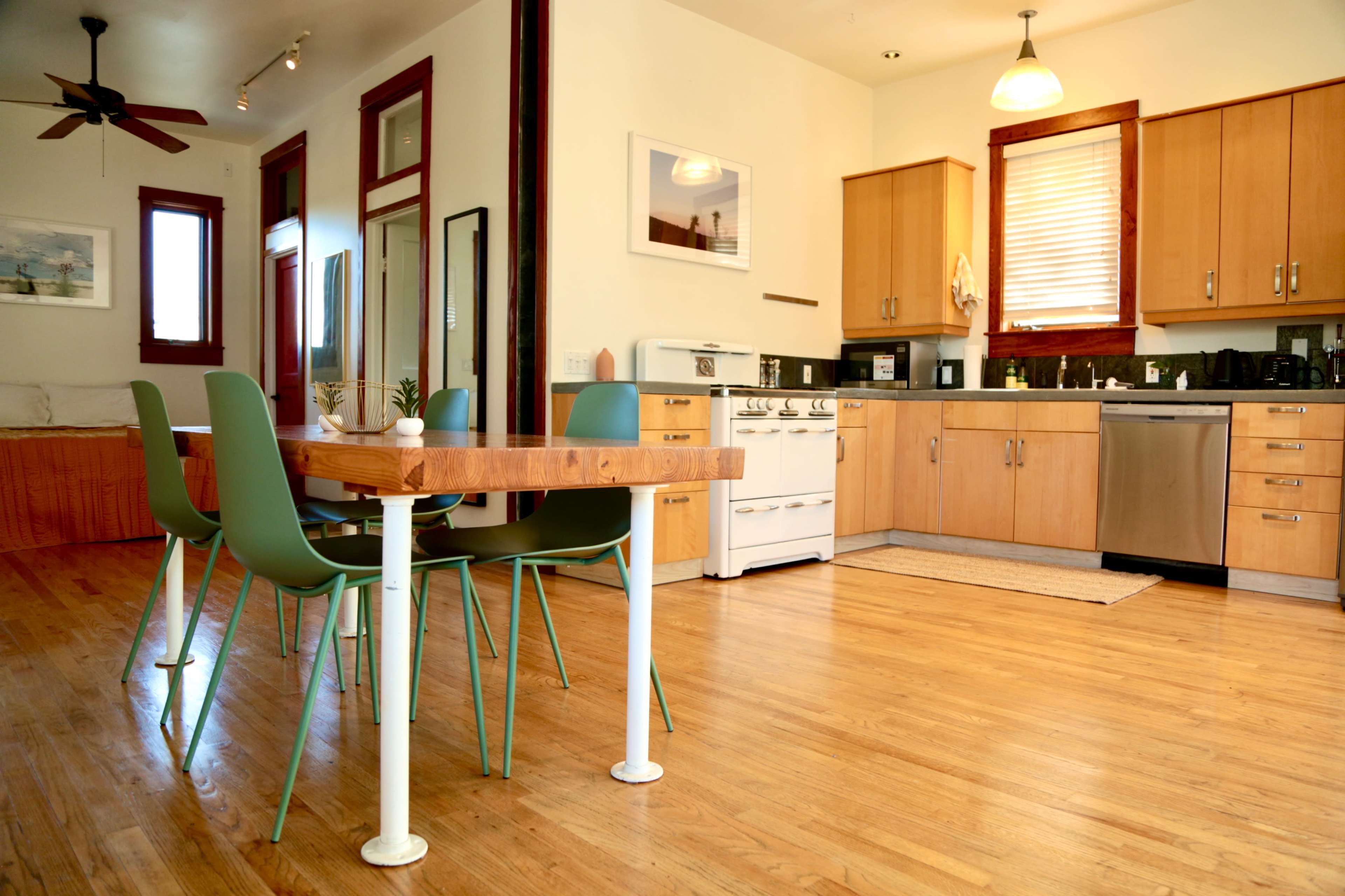 Bouldin Creek Studio with Spacious Deck Image in Bouldin Creek, Austin, TX