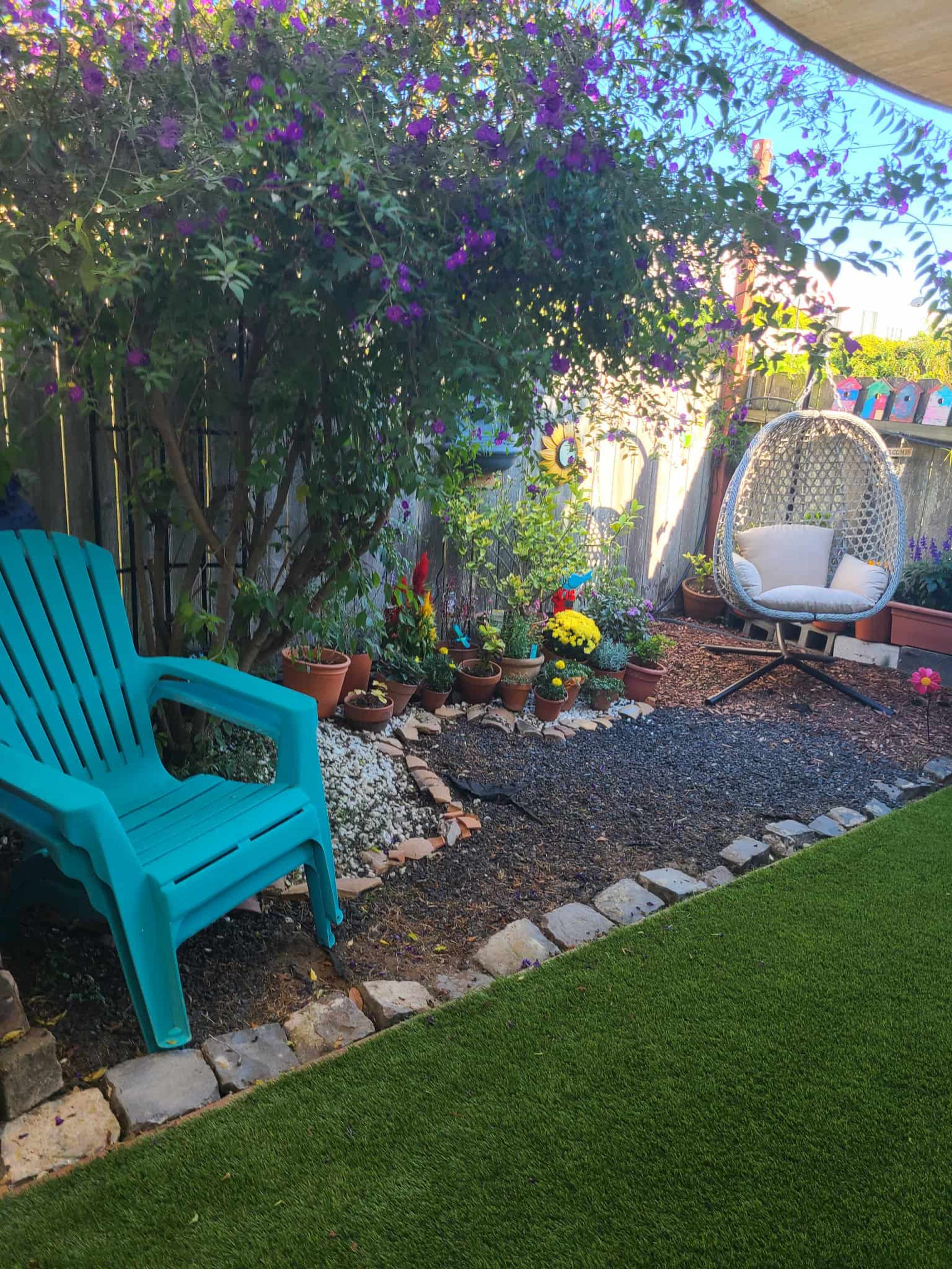 Cozy garden with lots of amenities Image in Lakeshore, San Francisco, CA