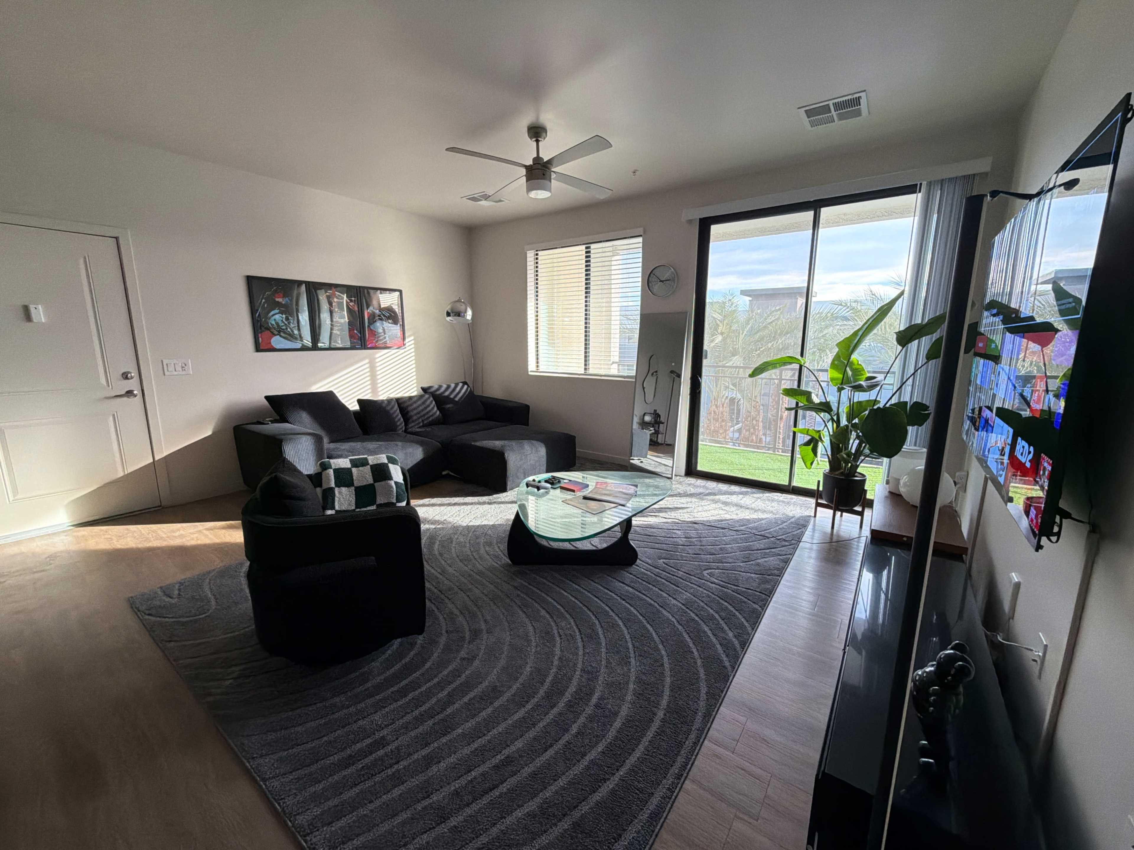 Modern West Phoenix Apartment with Natural Light & Clean Aesthetic Image in Phoenix, Phoenix, AZ