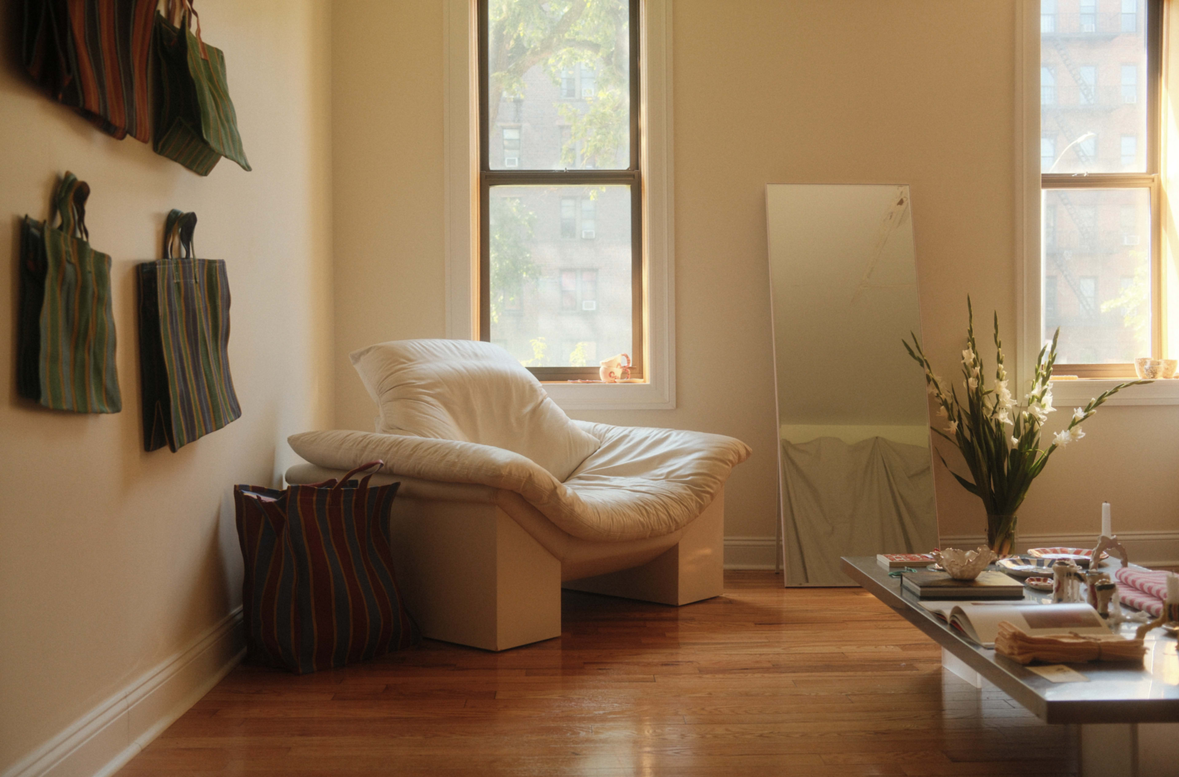Serene Brooklyn Photo Studio with Natural Light Image in Little Haiti, Brooklyn, NY