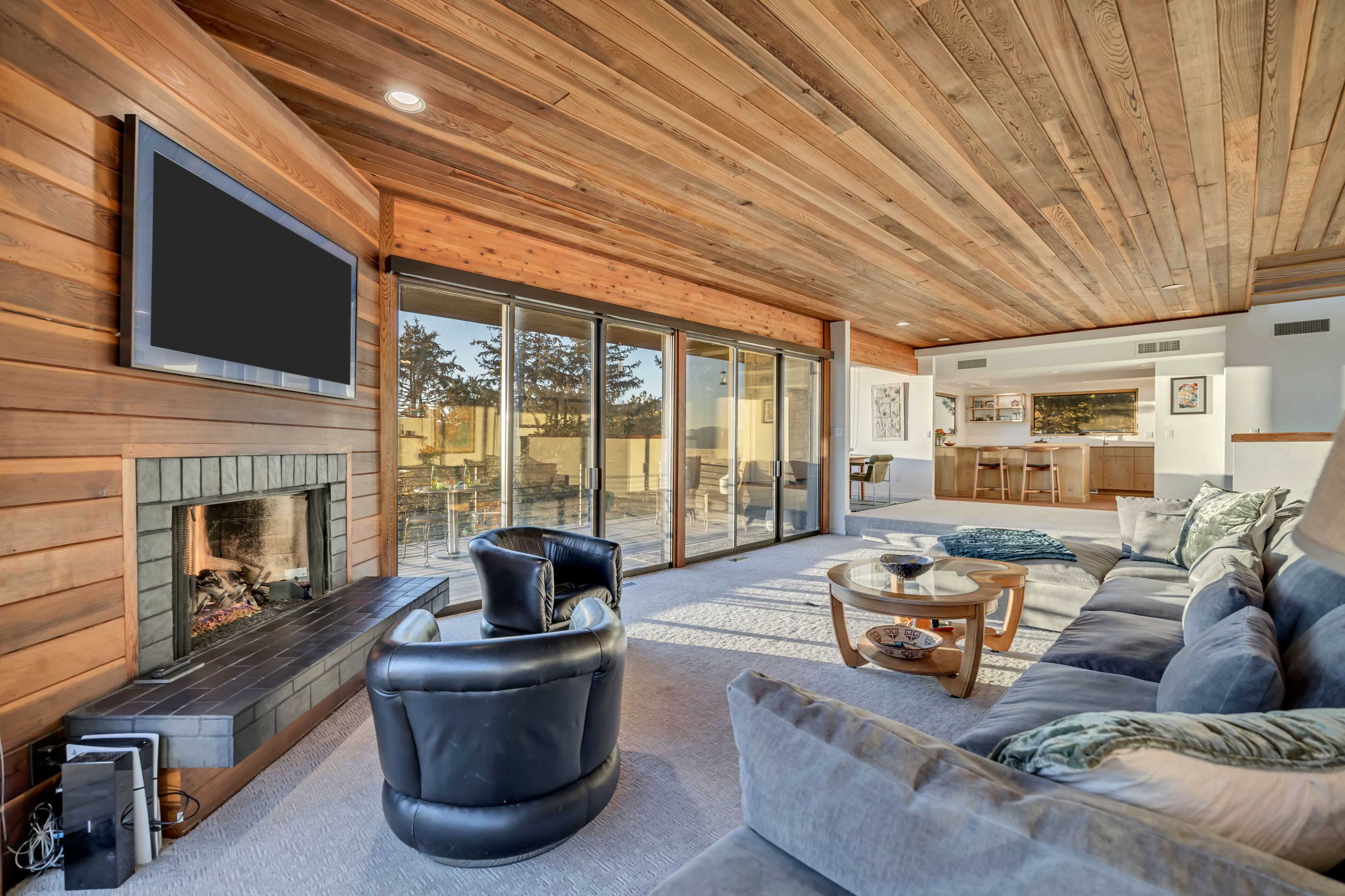 The Lookout: Mid-Century  with Skyline Views + Pool + Hot-tub + Bar Image in The Avenues, Salt Lake City, UT