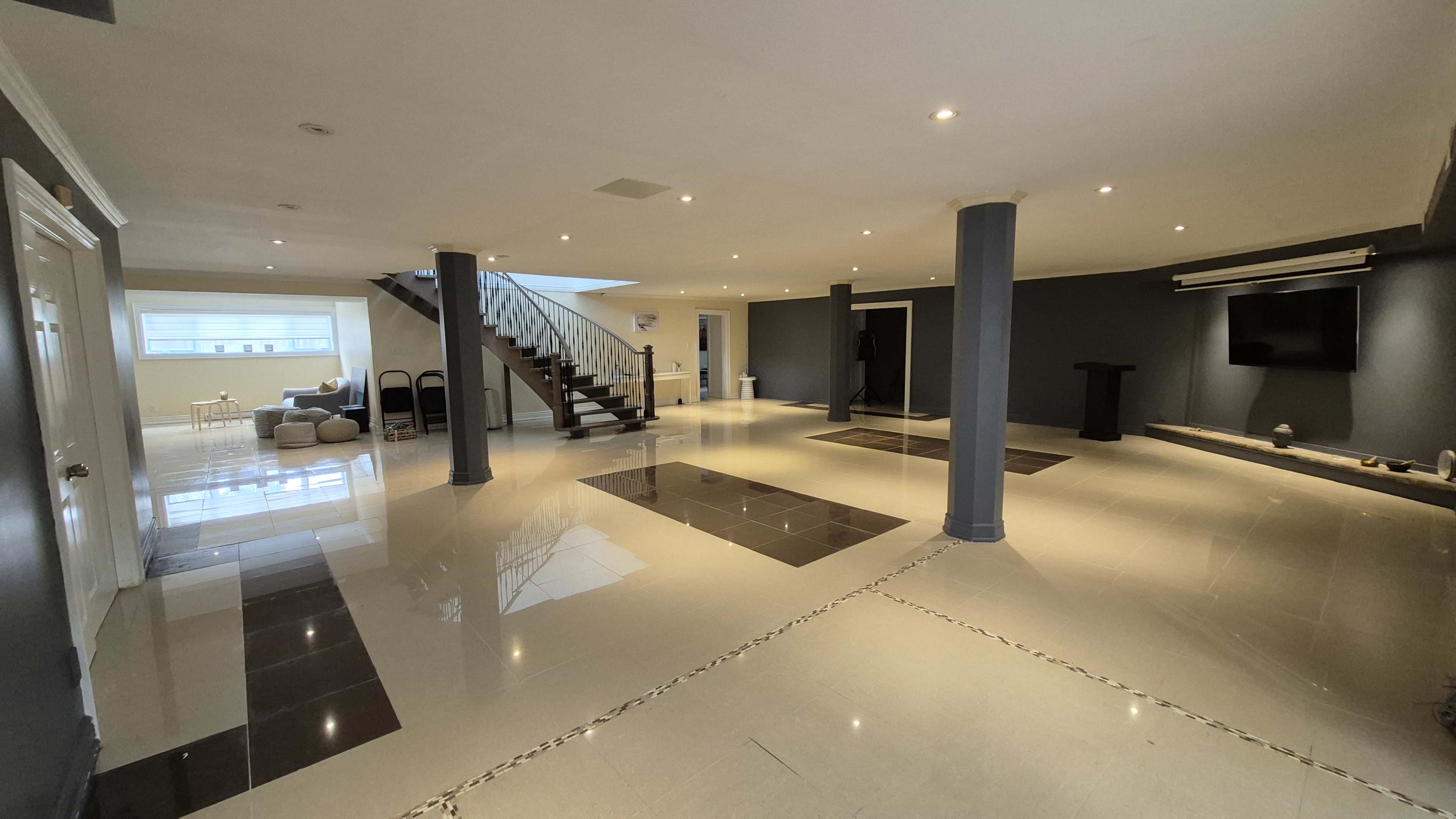 SYN Studio Conference Room Image in Thornhill, Toronto, ON