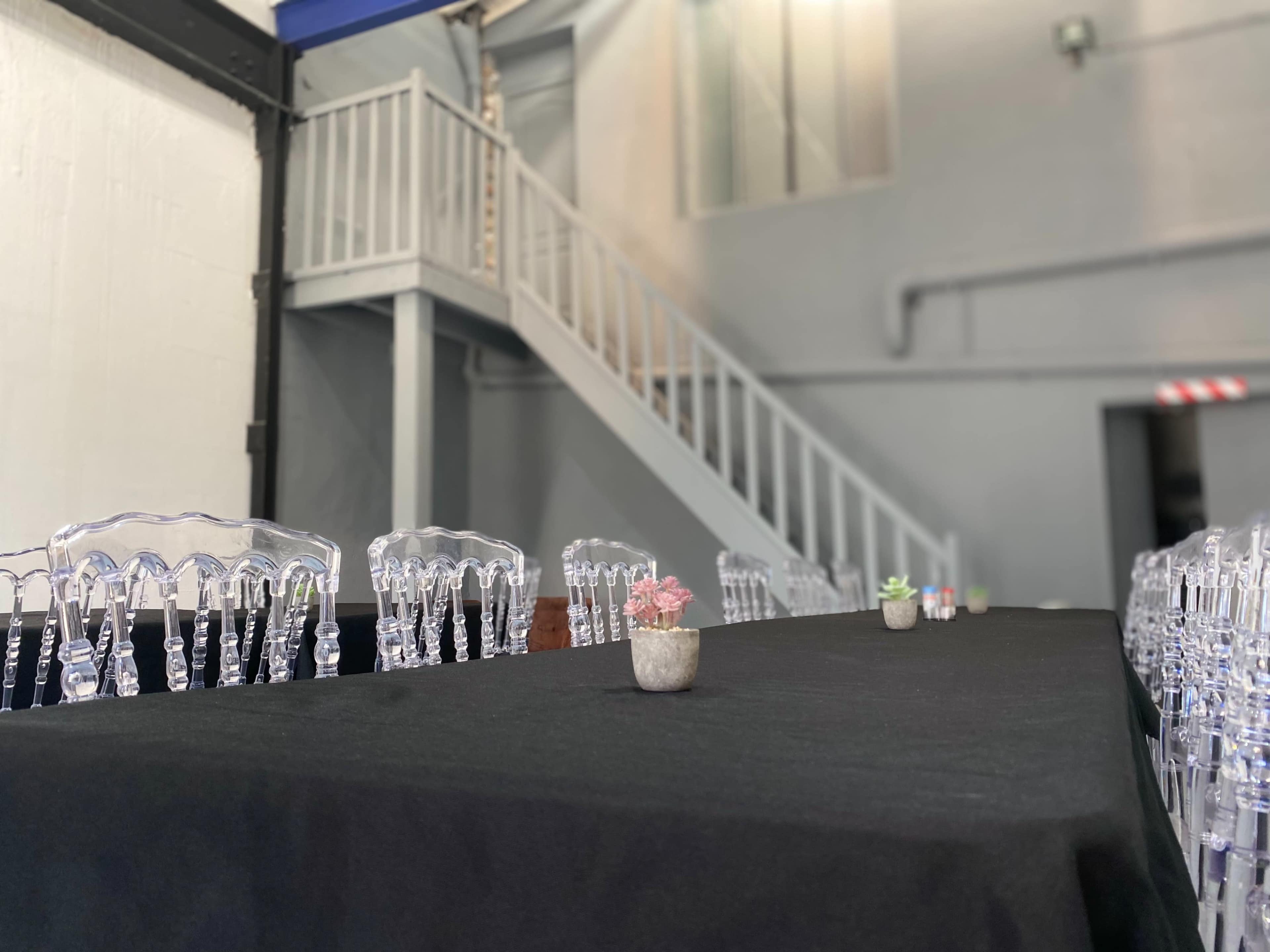 Hangar modulable à 100 m de Paris – événements privés & artistiques Image in , Gentilly