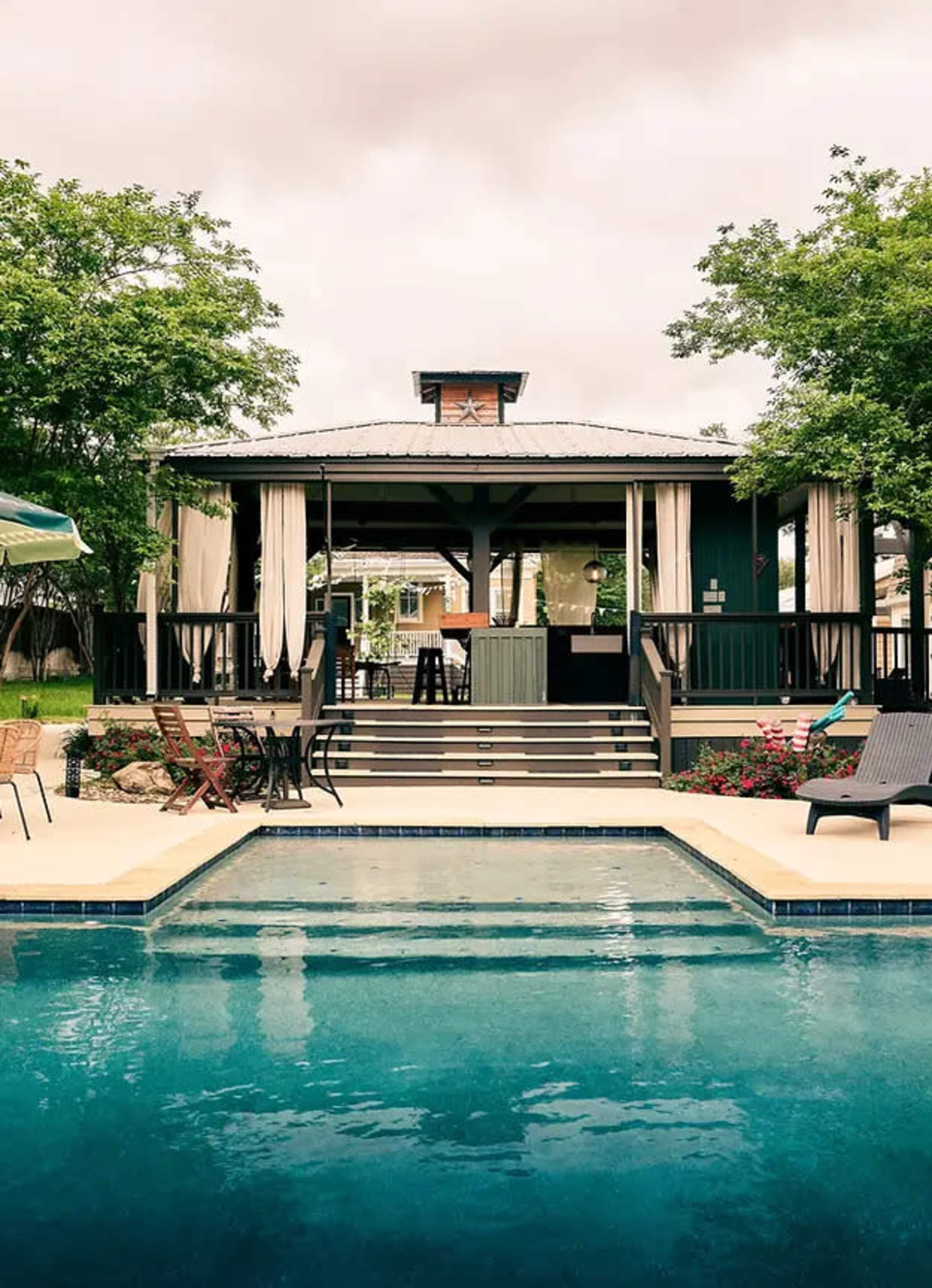 Pavilion with Outdoor Kitchen Image in Bellville, Bellville, TX